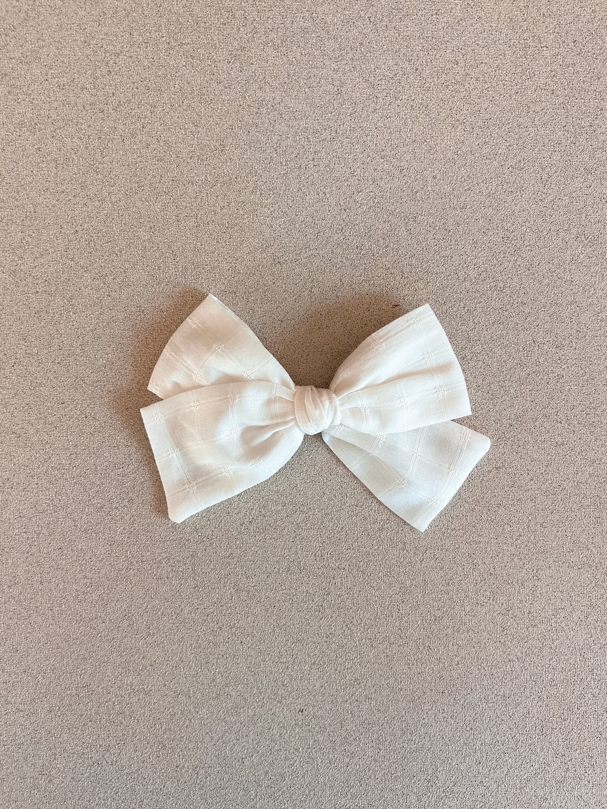 Classic Bow Clip || White Grid
