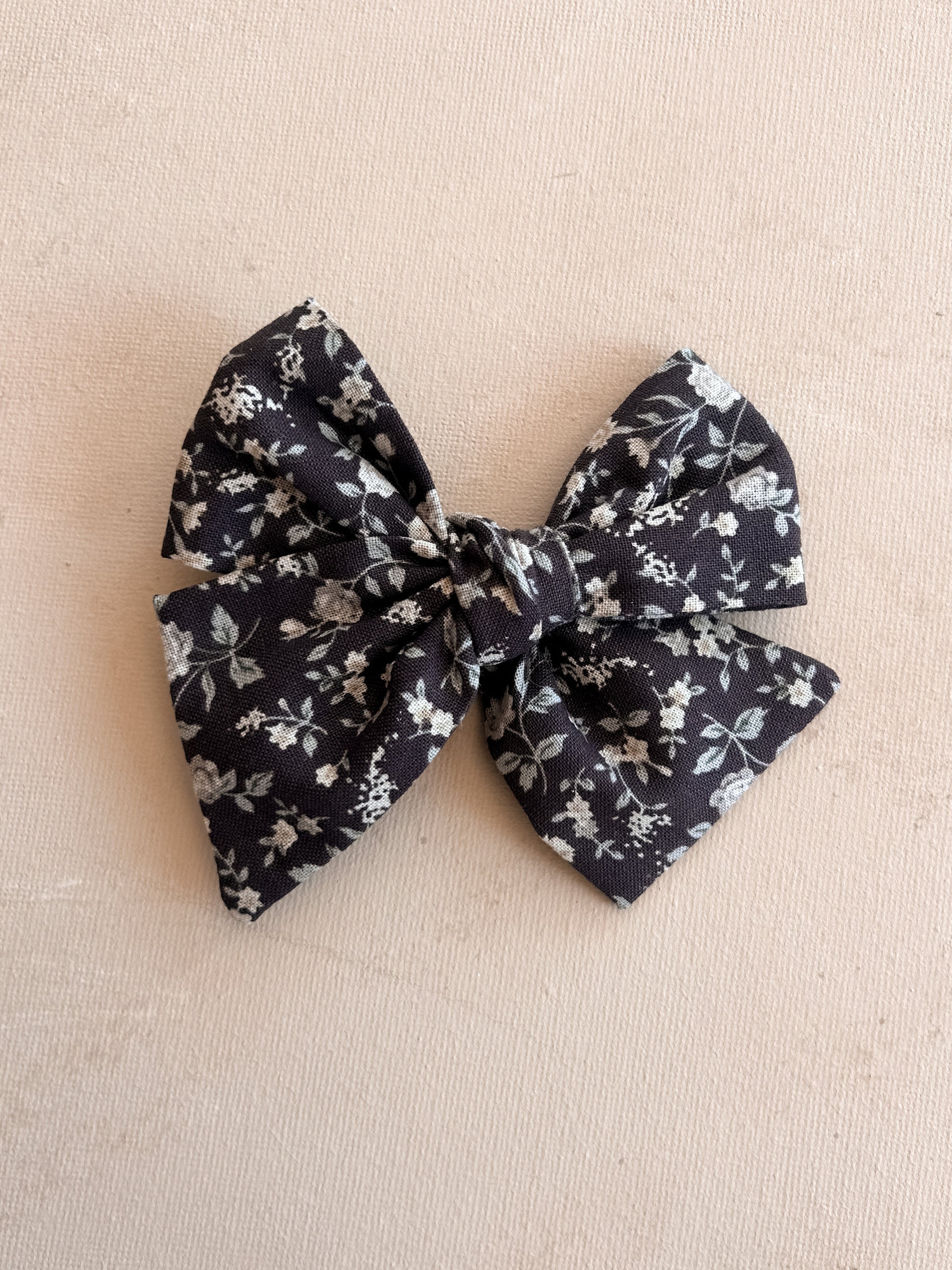 Large Pinwheel Bow Clip || Flora
