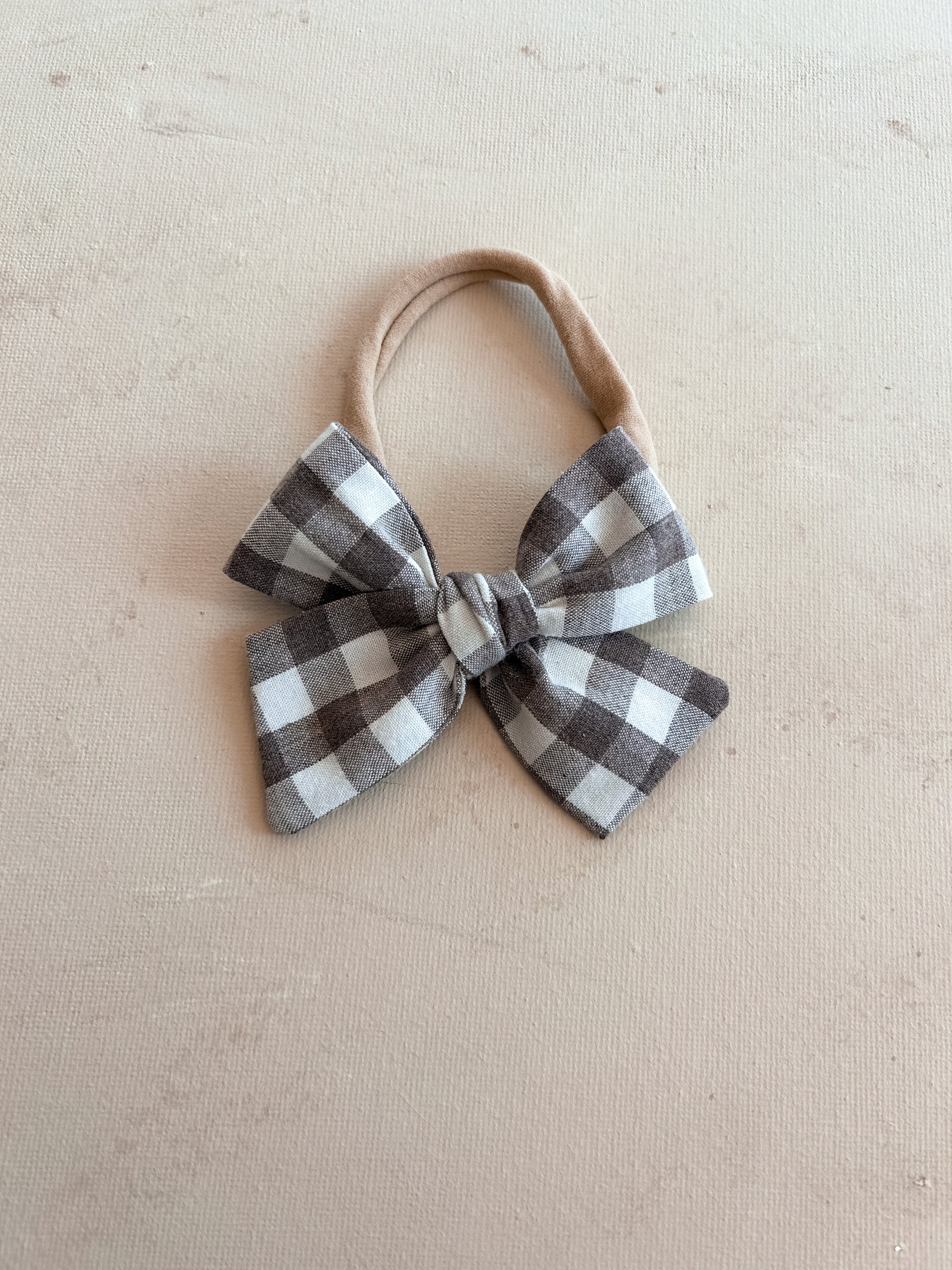 Pinwheel Bow Band || Ash