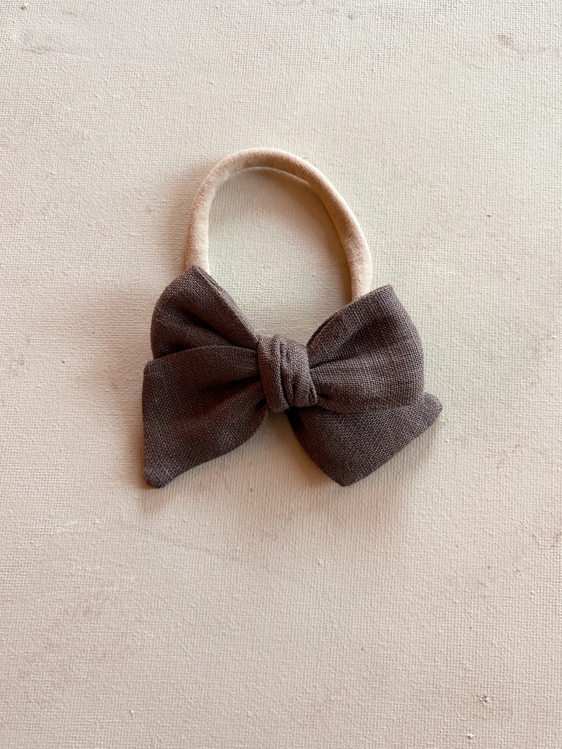 Petite Classic Bow Band || Le Chocolat