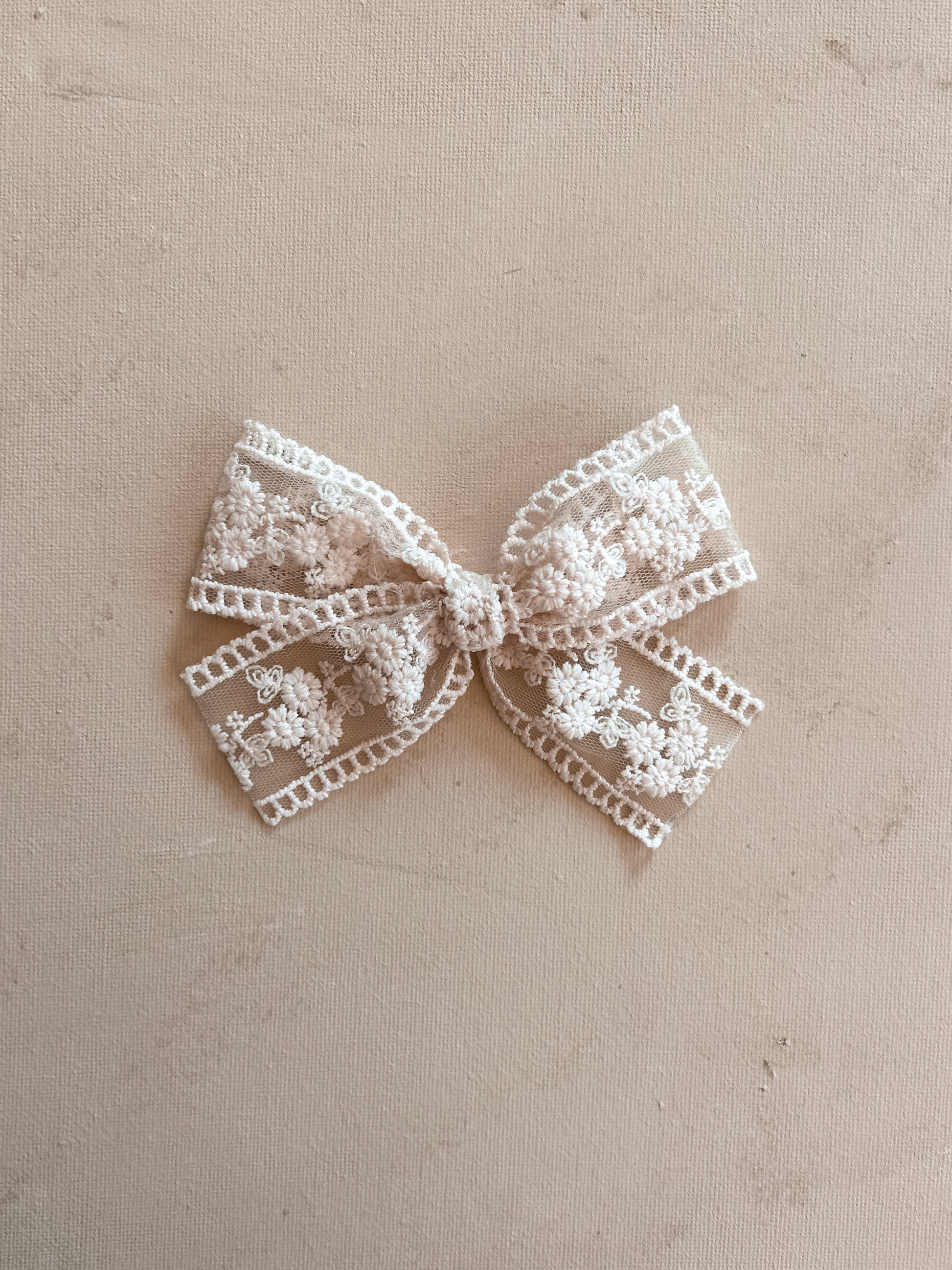 Classic Ribbon Bow Clip || Aurelia
