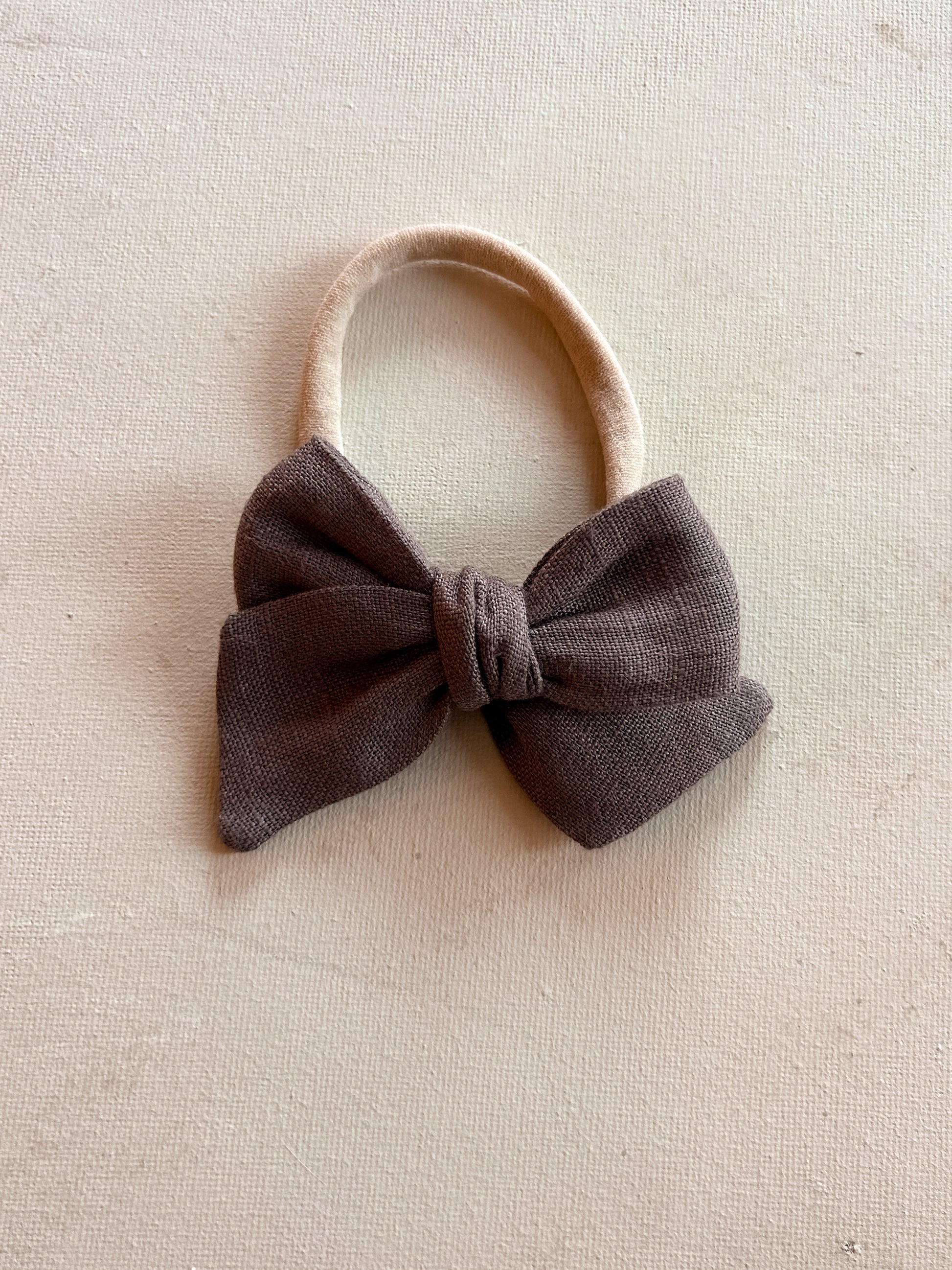 Petite Classic Bow Band || Le Chocolat