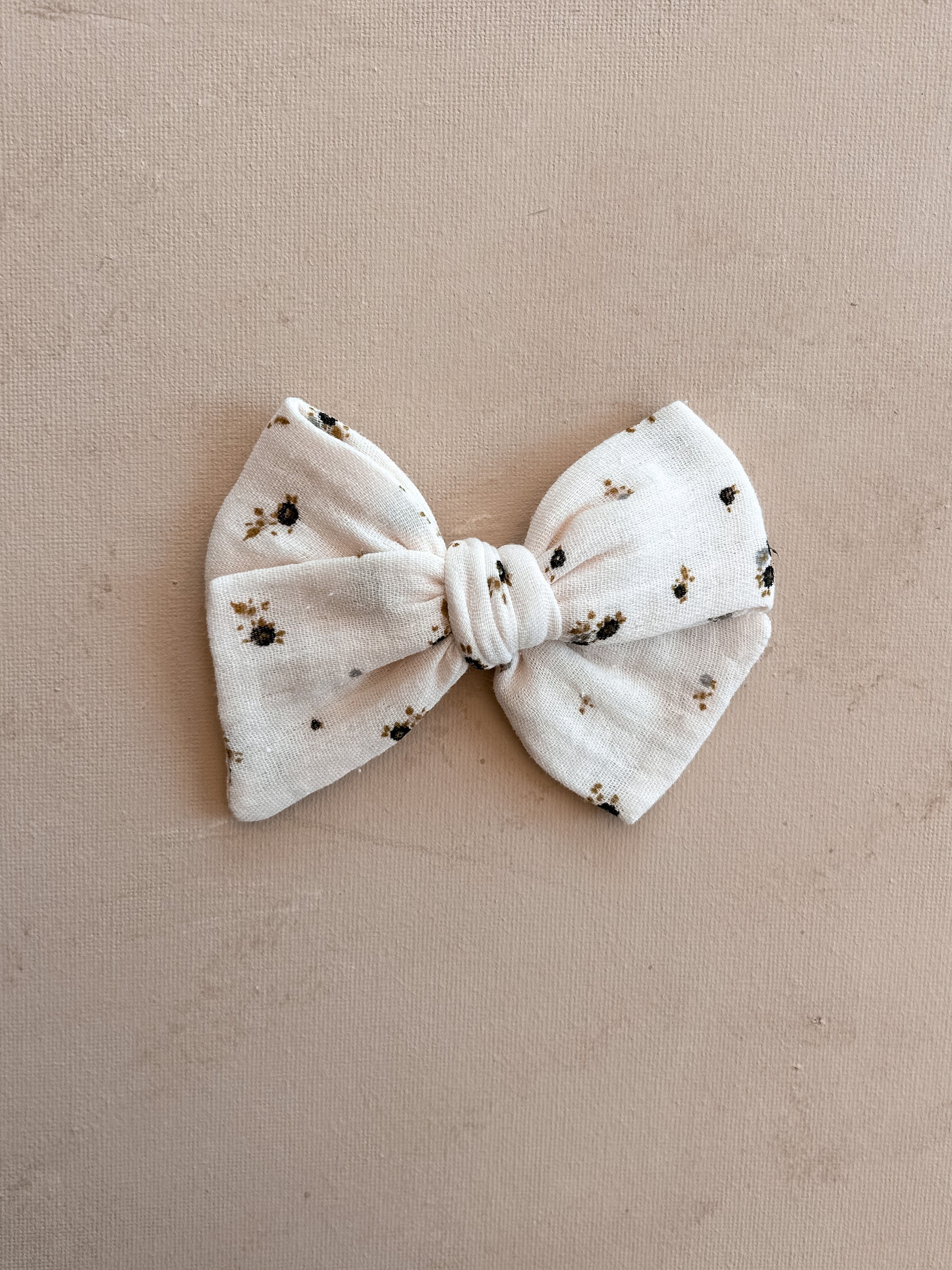 Classic Bow Clip || Olive