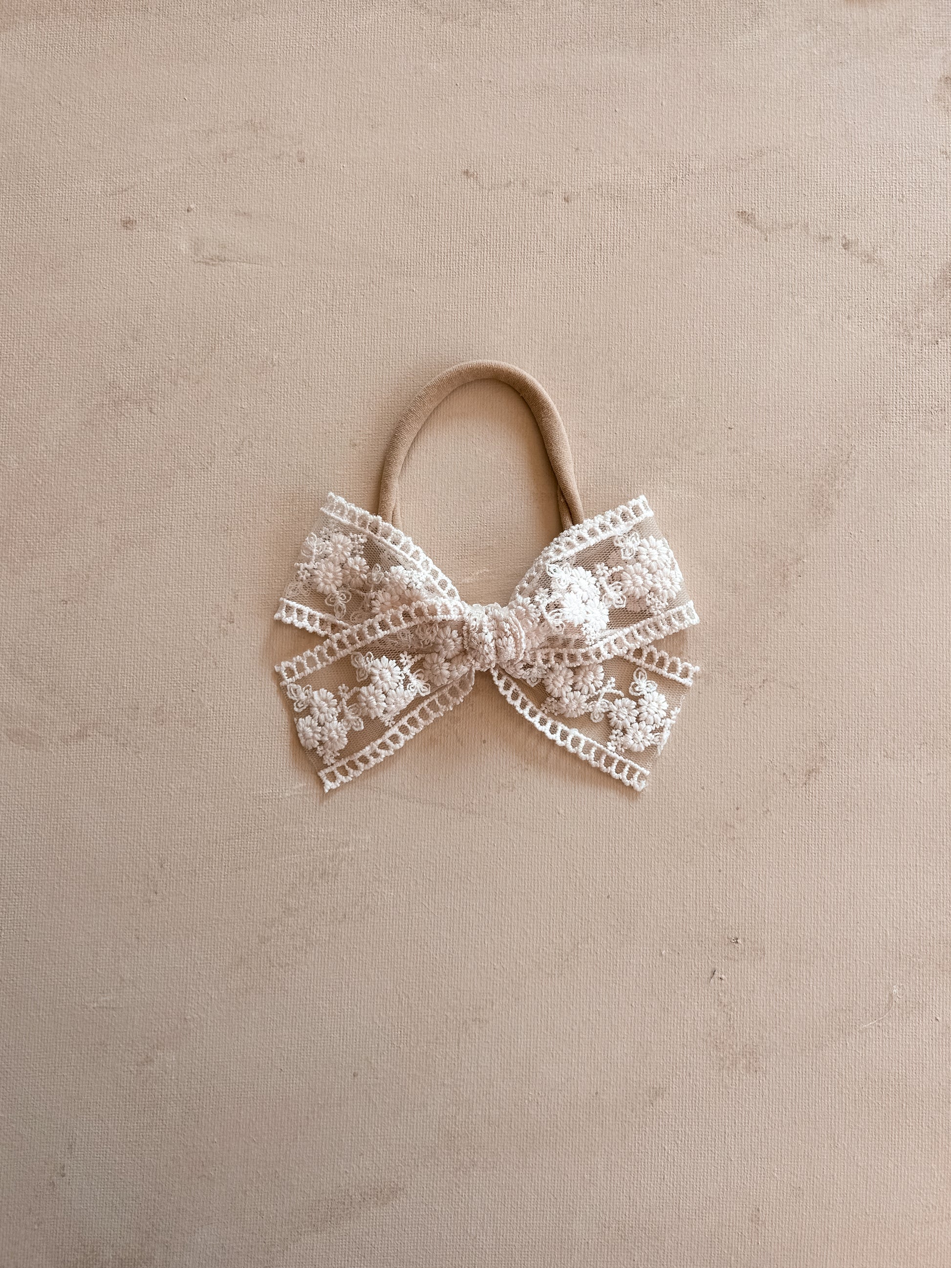 Classic Ribbon Bow Band || Aurelia