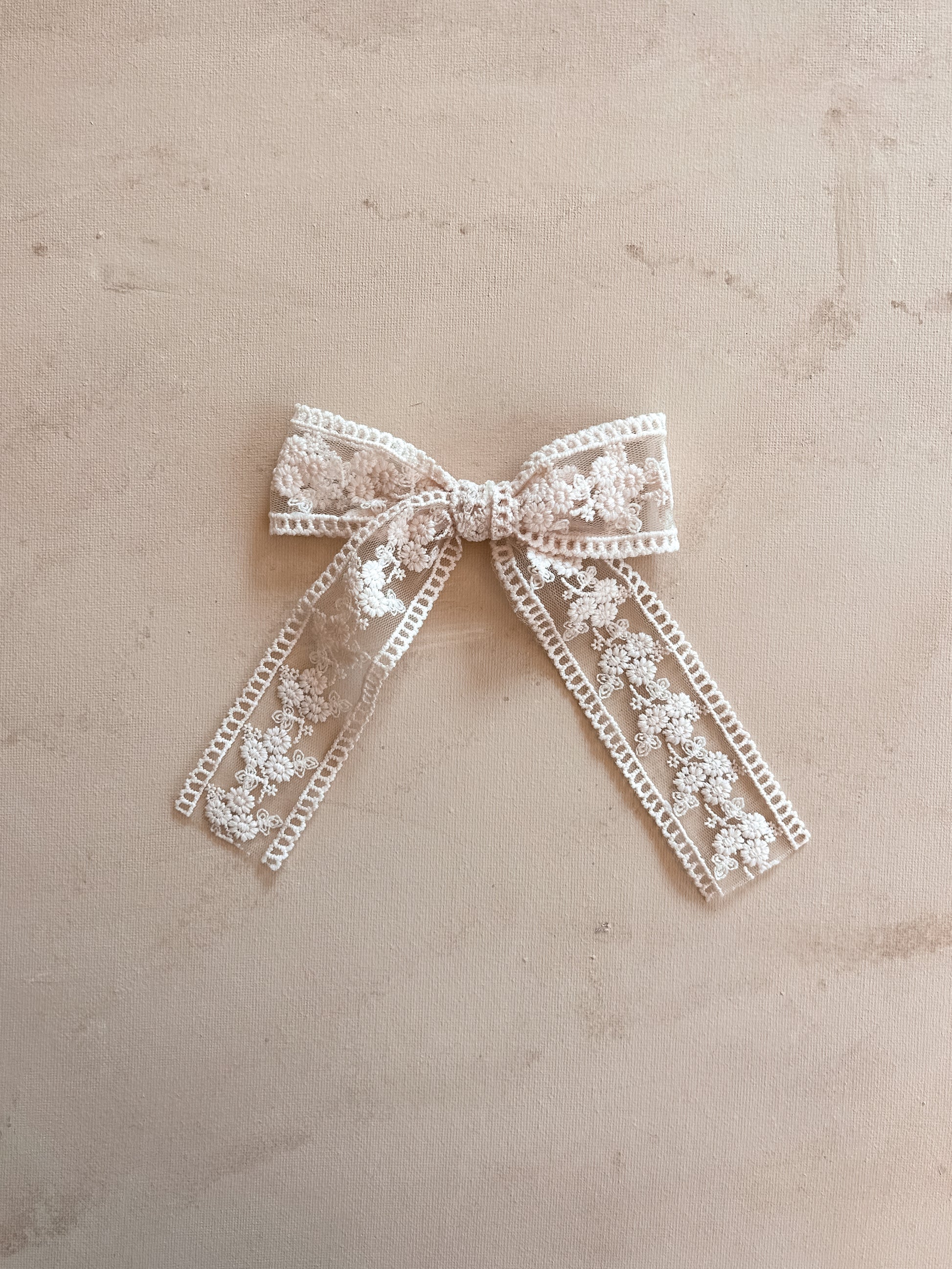 Oversized Ribbon Bow Clip || Aurelia