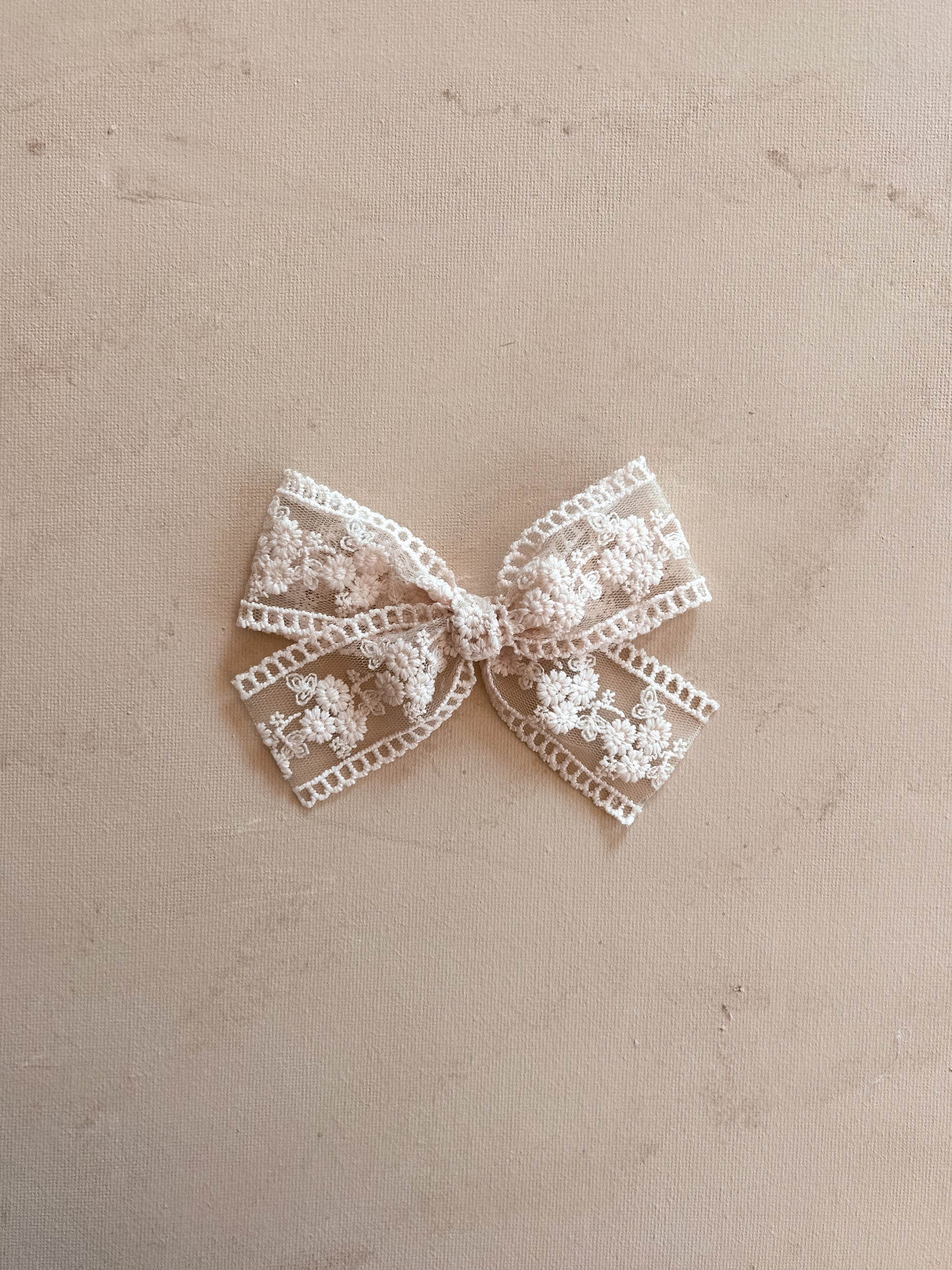 Classic Ribbon Bow Clip || Aurelia