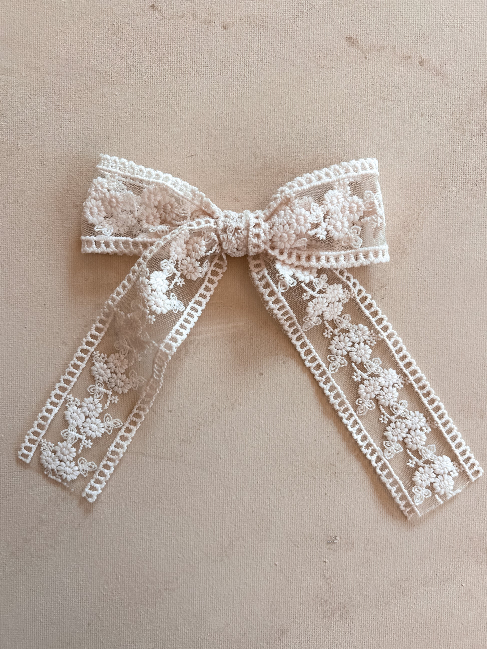 Oversized Ribbon Bow Clip || Aurelia