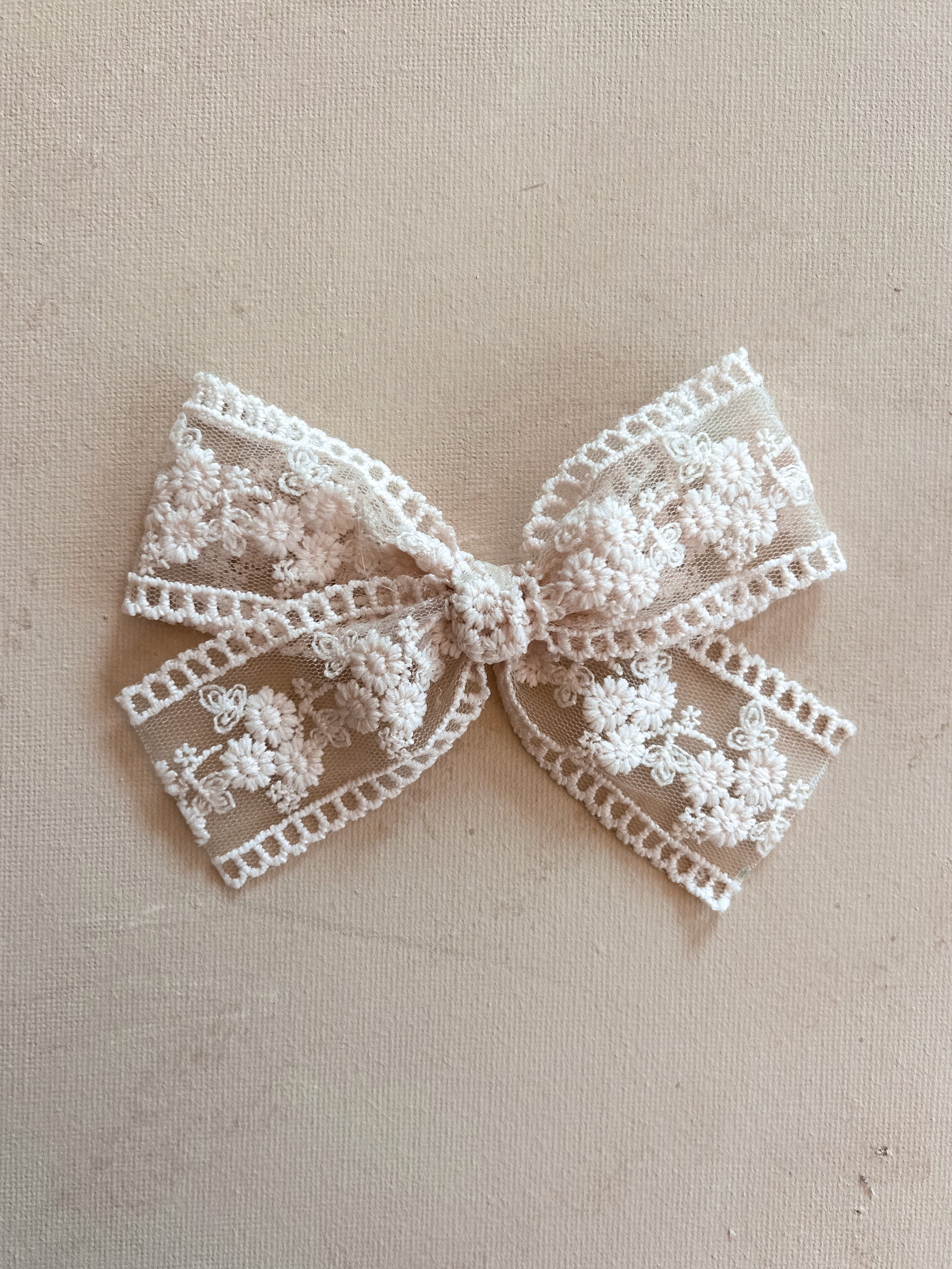 Classic Ribbon Bow Clip || Aurelia