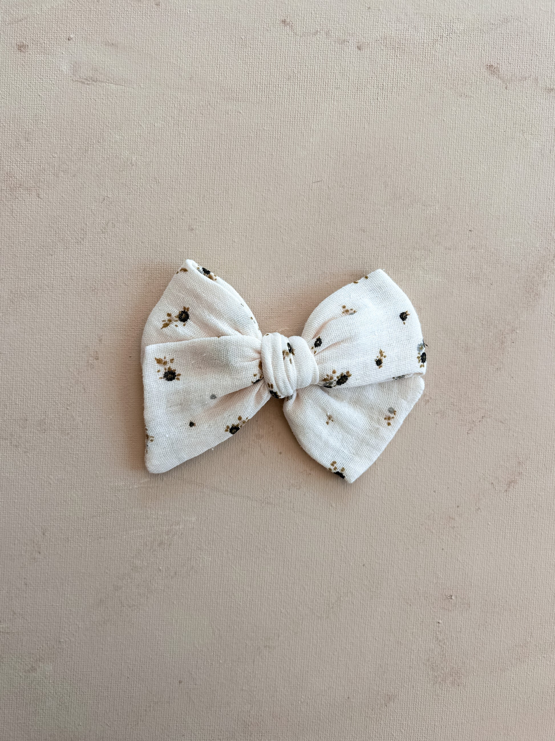 Classic Bow Clip || Olive