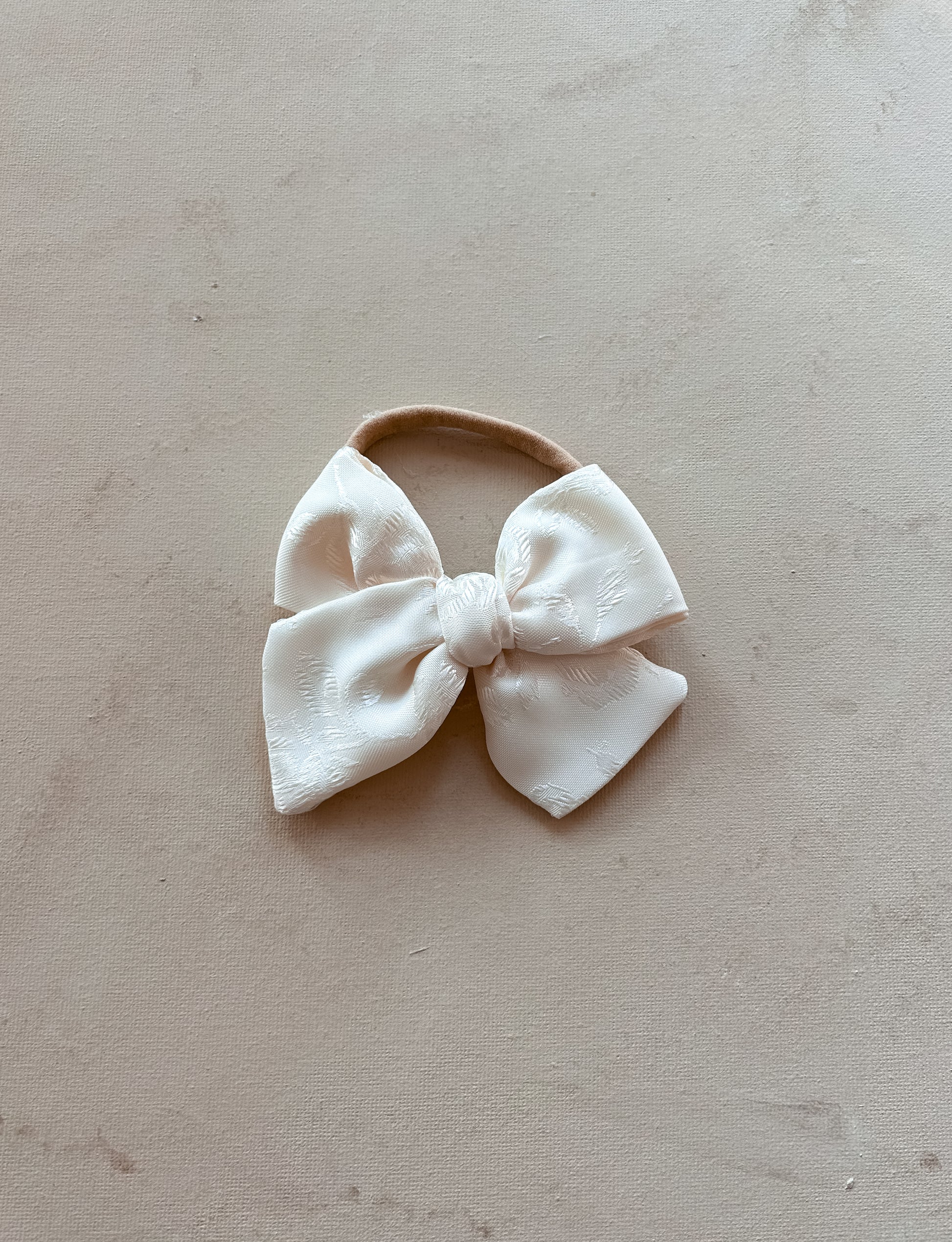 Pinwheel Bow Band || Holy