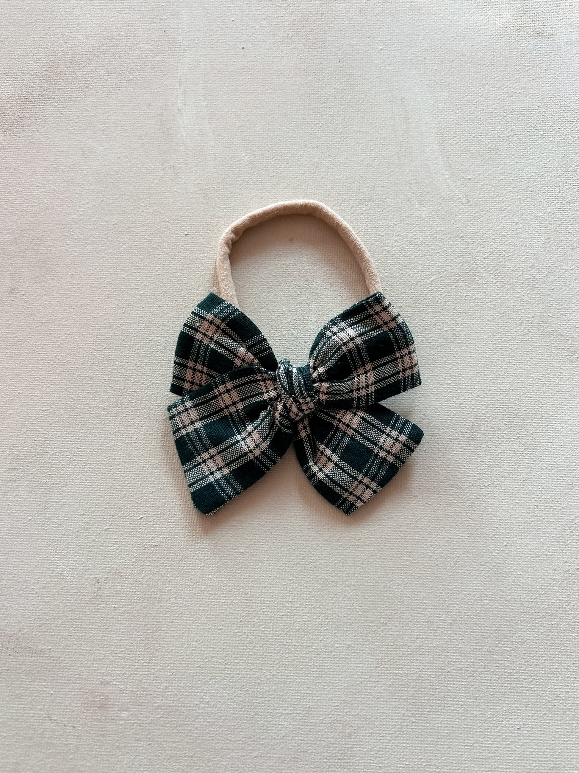 Petite Pinwheel Bow Band || Hearth