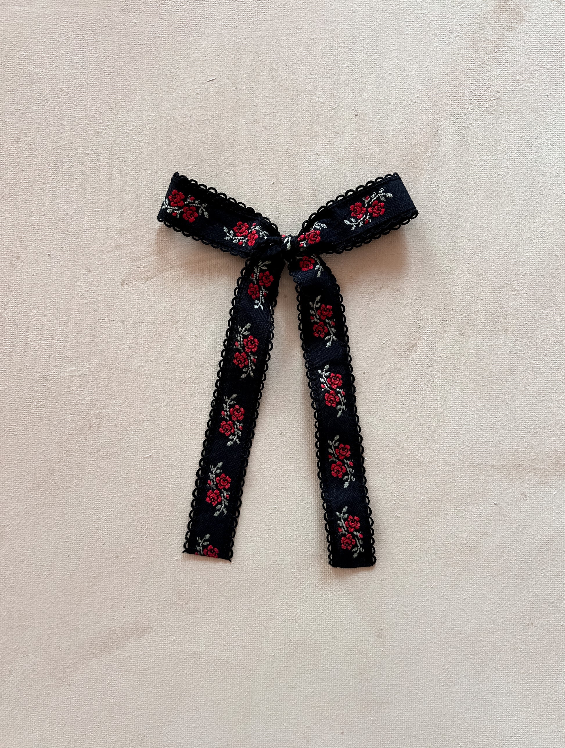 Oversized Ribbon Bow Clip || Louis