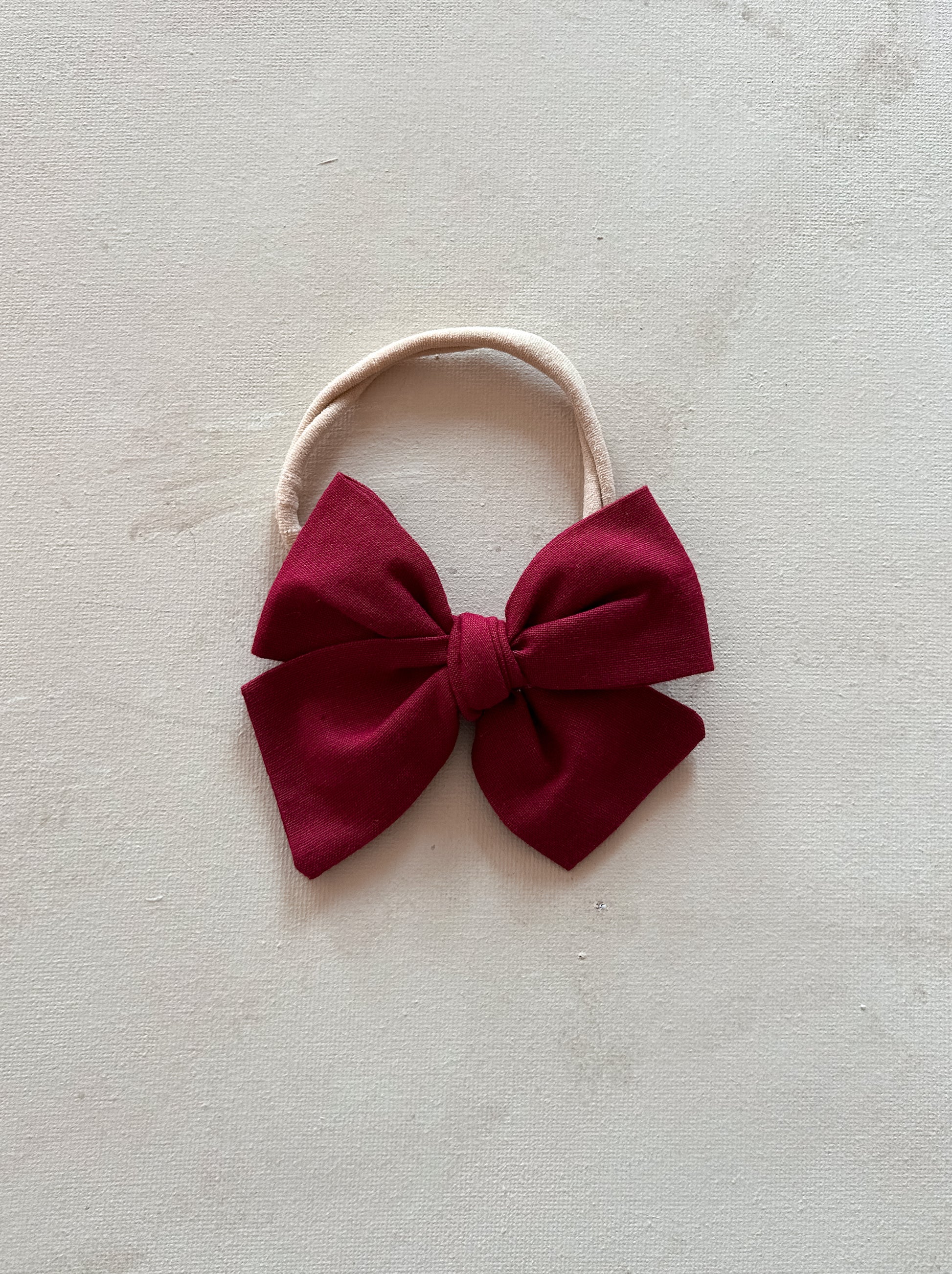 Petite Pinwheel Bow Band || Judy