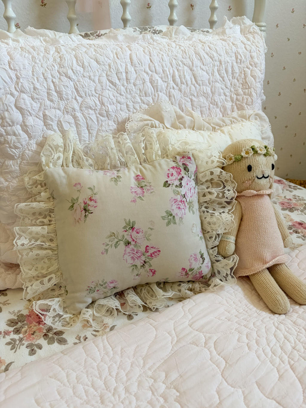 Handcrafted Throw Pillow w/ Ruffles || Parfum
