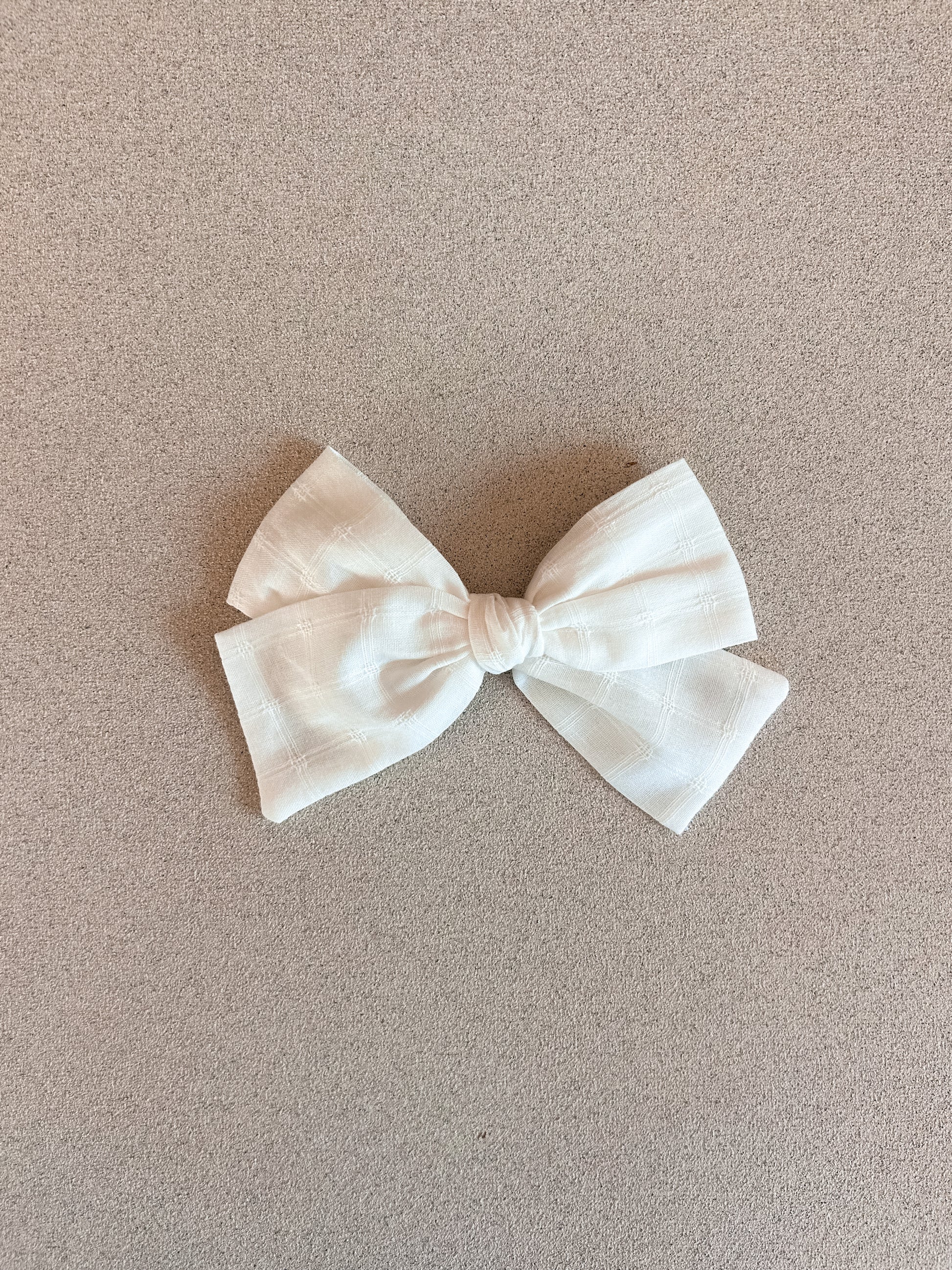 Classic Bow Clip || White Grid