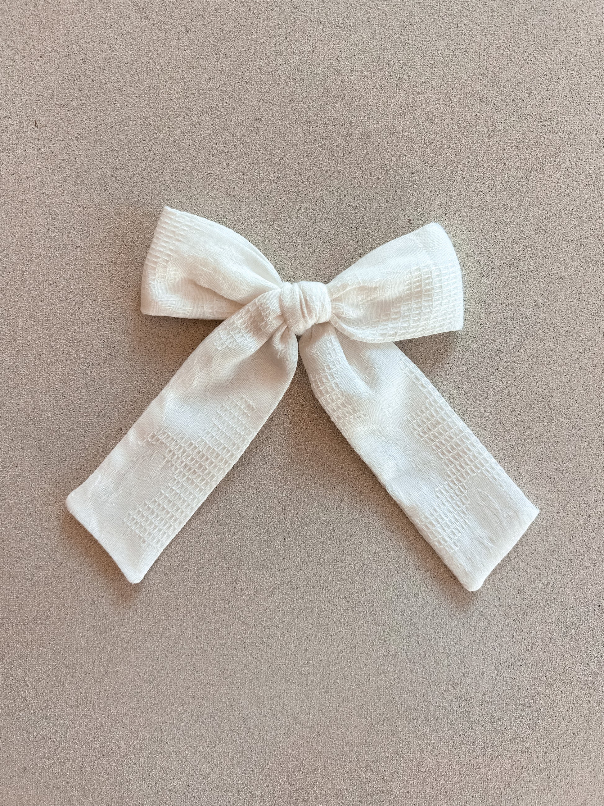 Oversized Bow Clip || White Texture