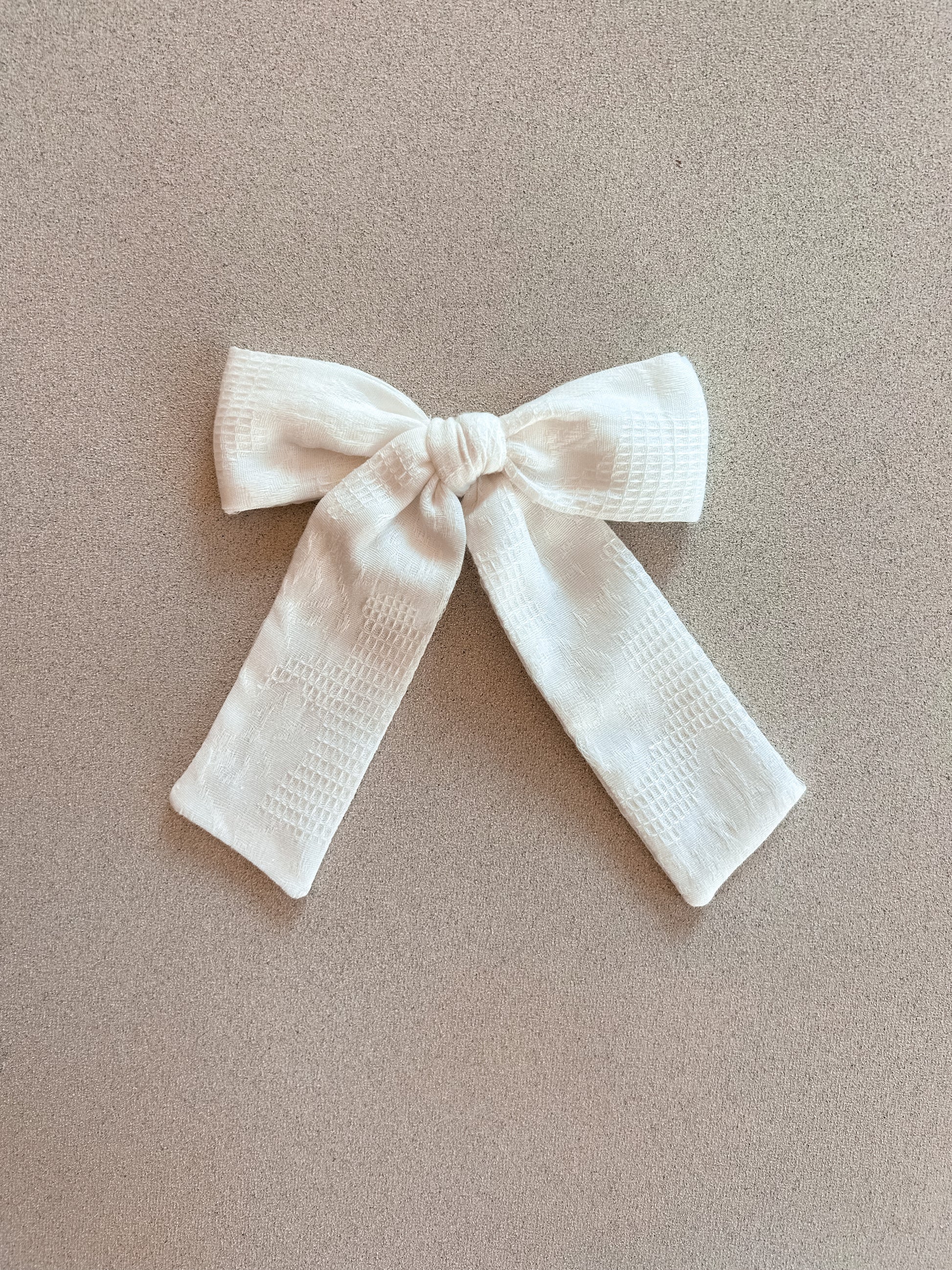 Oversized Bow Clip || White Texture
