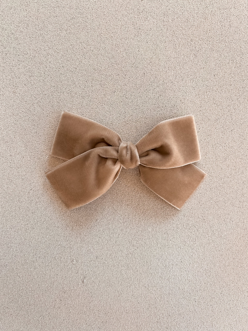Classic Ribbon Bow Clip || Velvet Sand