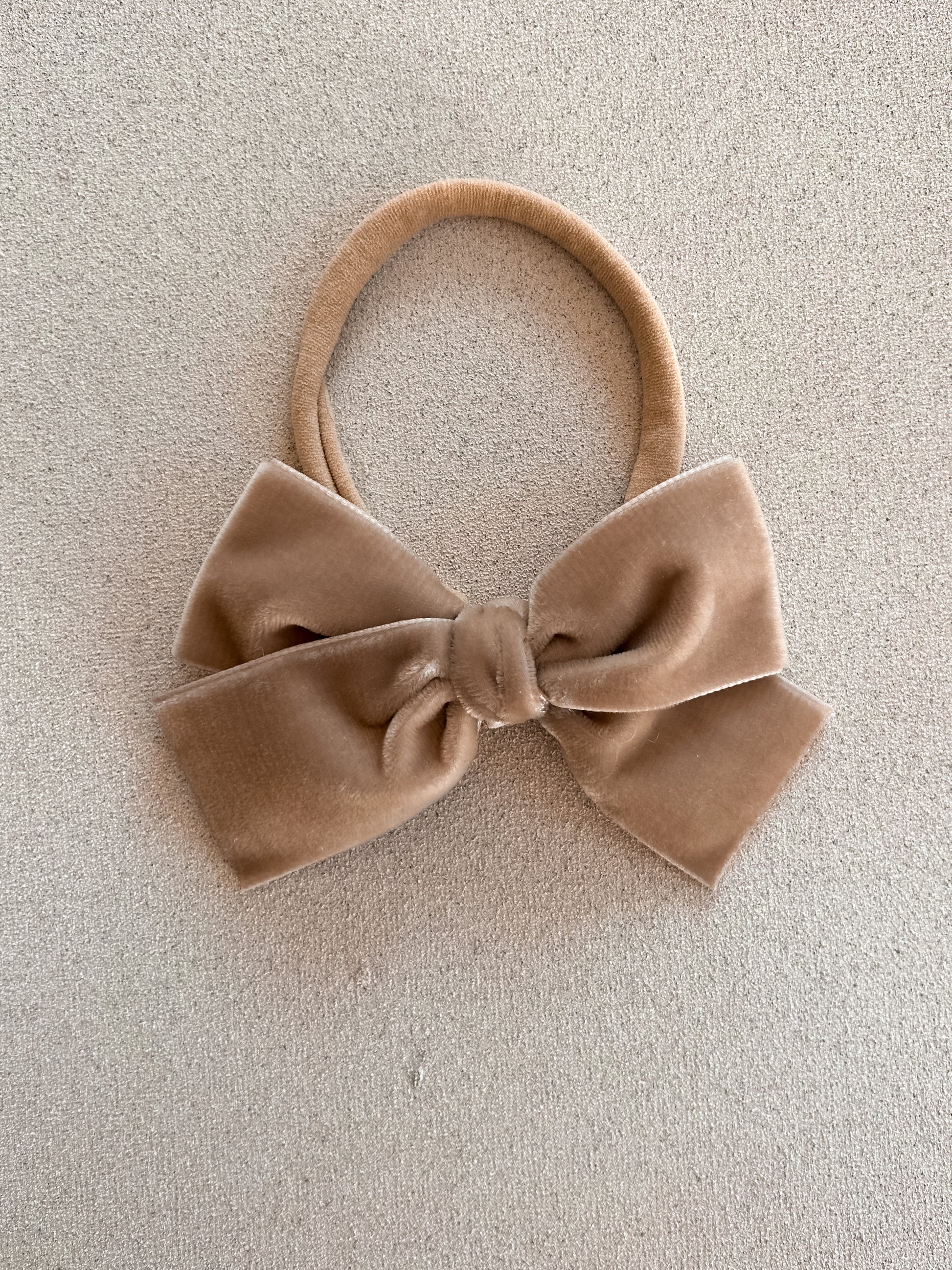 Classic Ribbon Bow Band || Velvet Sand
