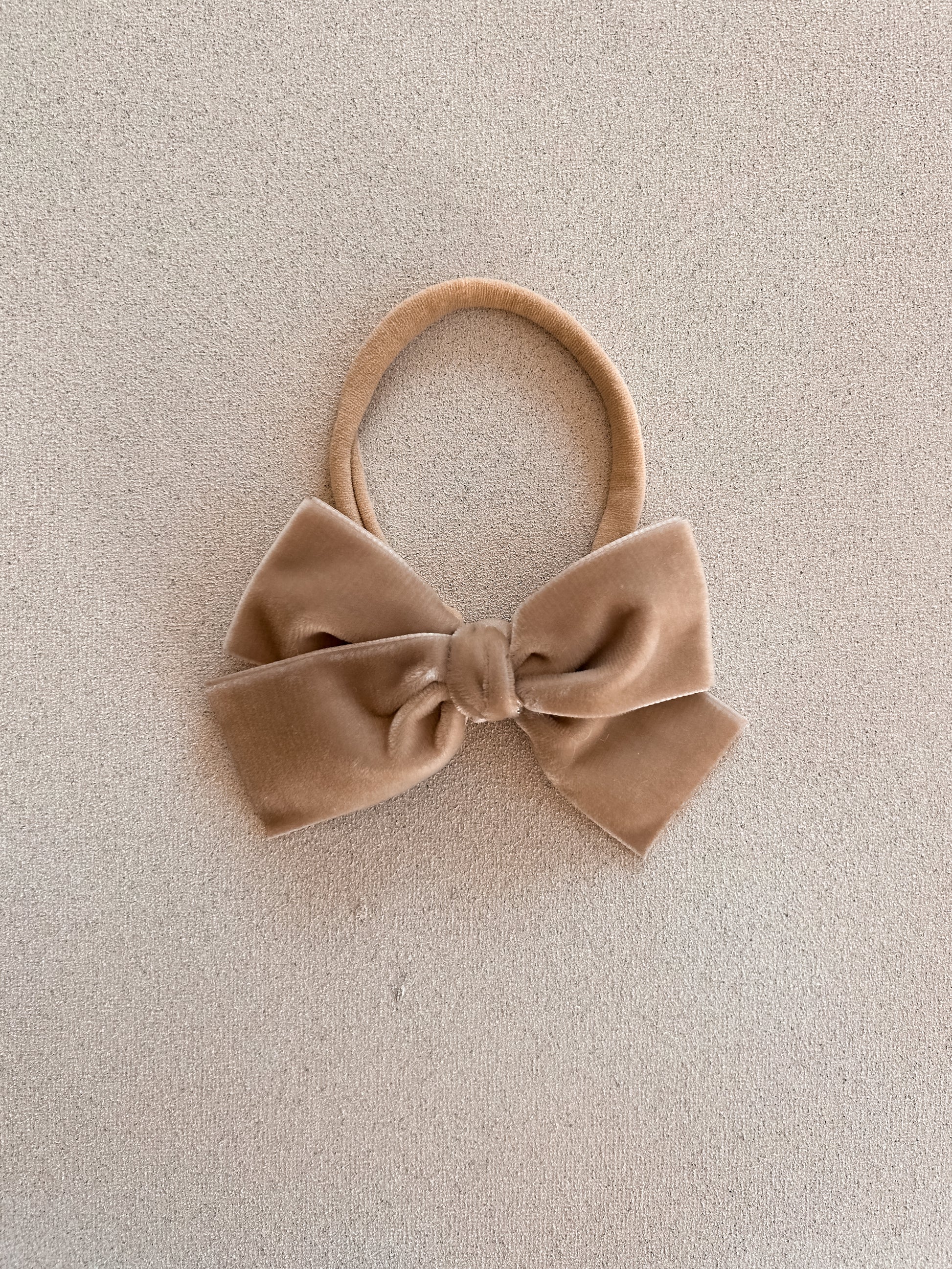 Classic Ribbon Bow Band || Velvet Sand