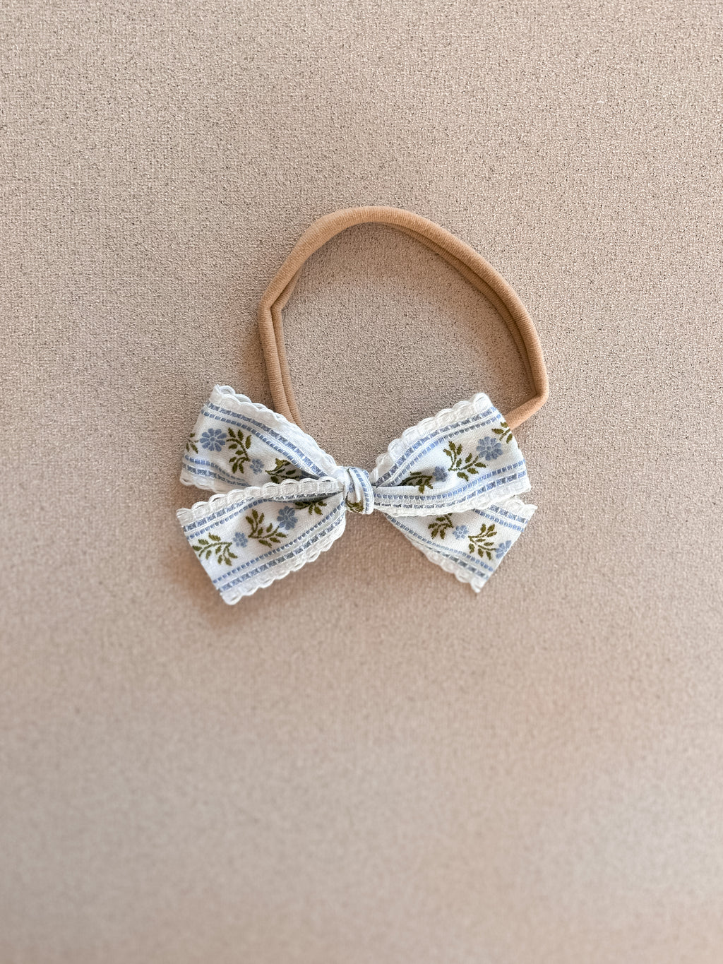 Petite Classic Ribbon Bow Band || Scalloped Blue Floral Ribbon