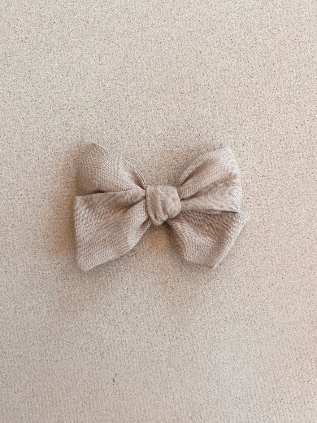 Classic Bow Clip || Oat