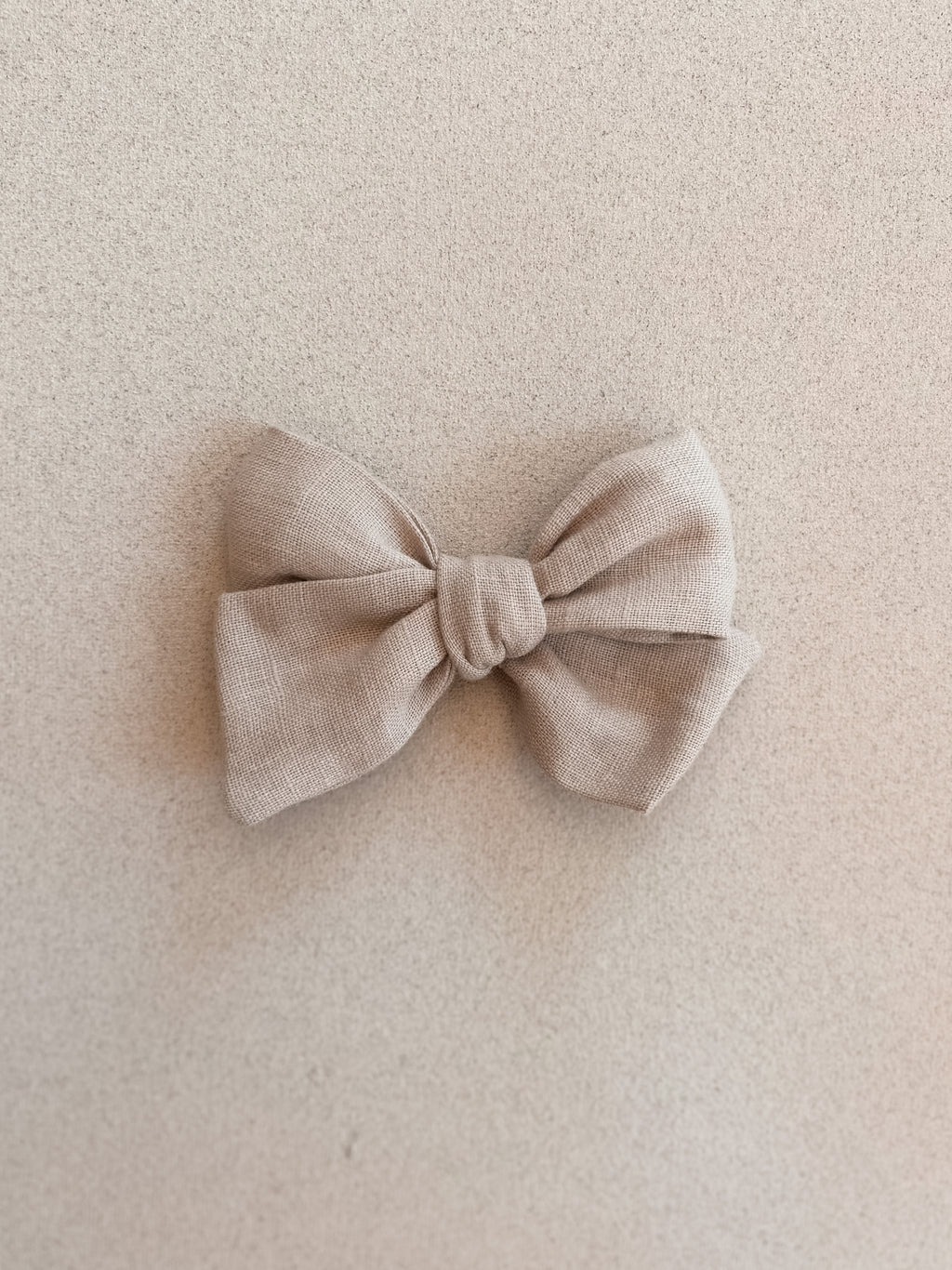 Classic Bow Clip || Oat
