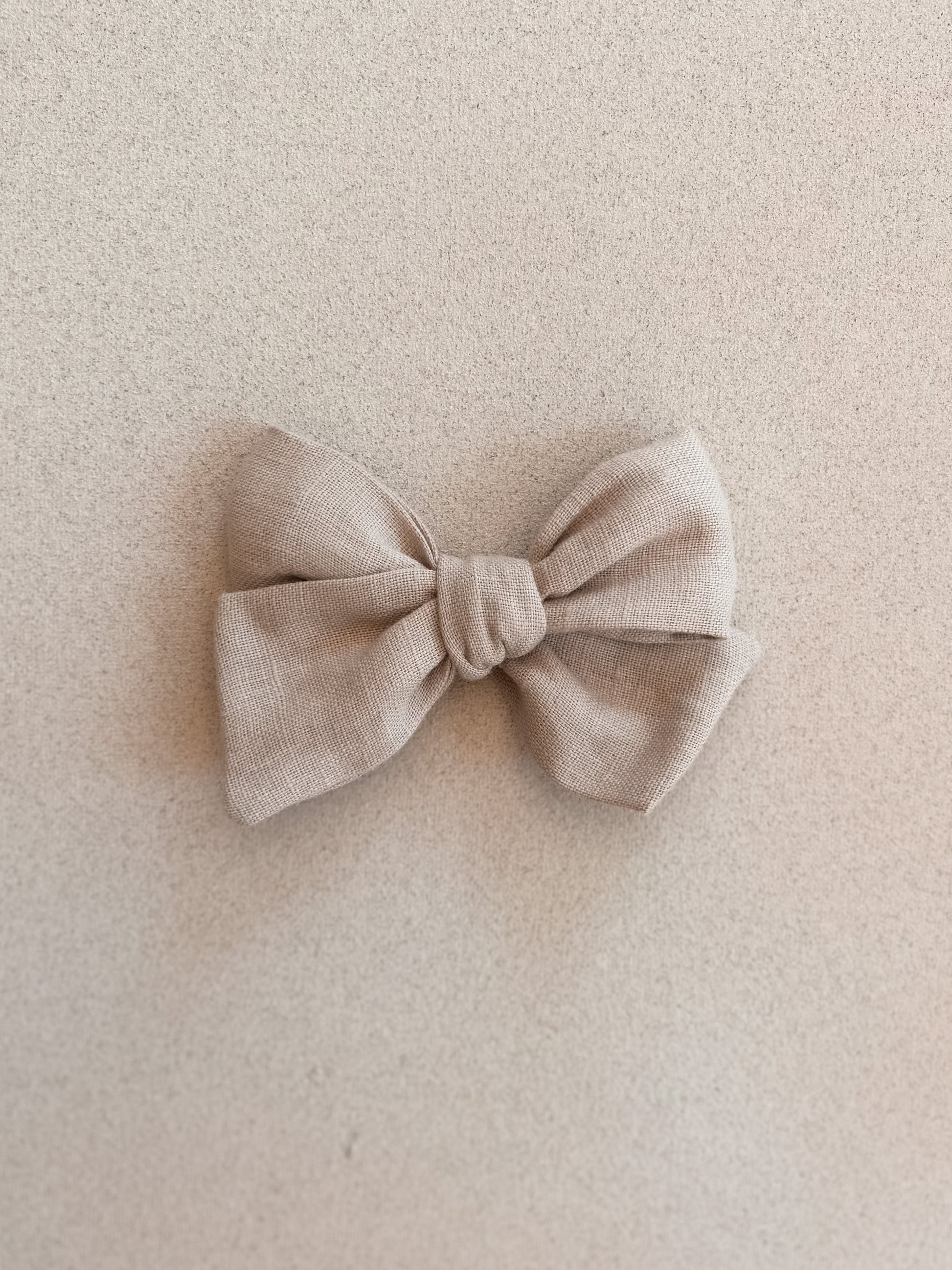 Classic Bow Clip || Oat