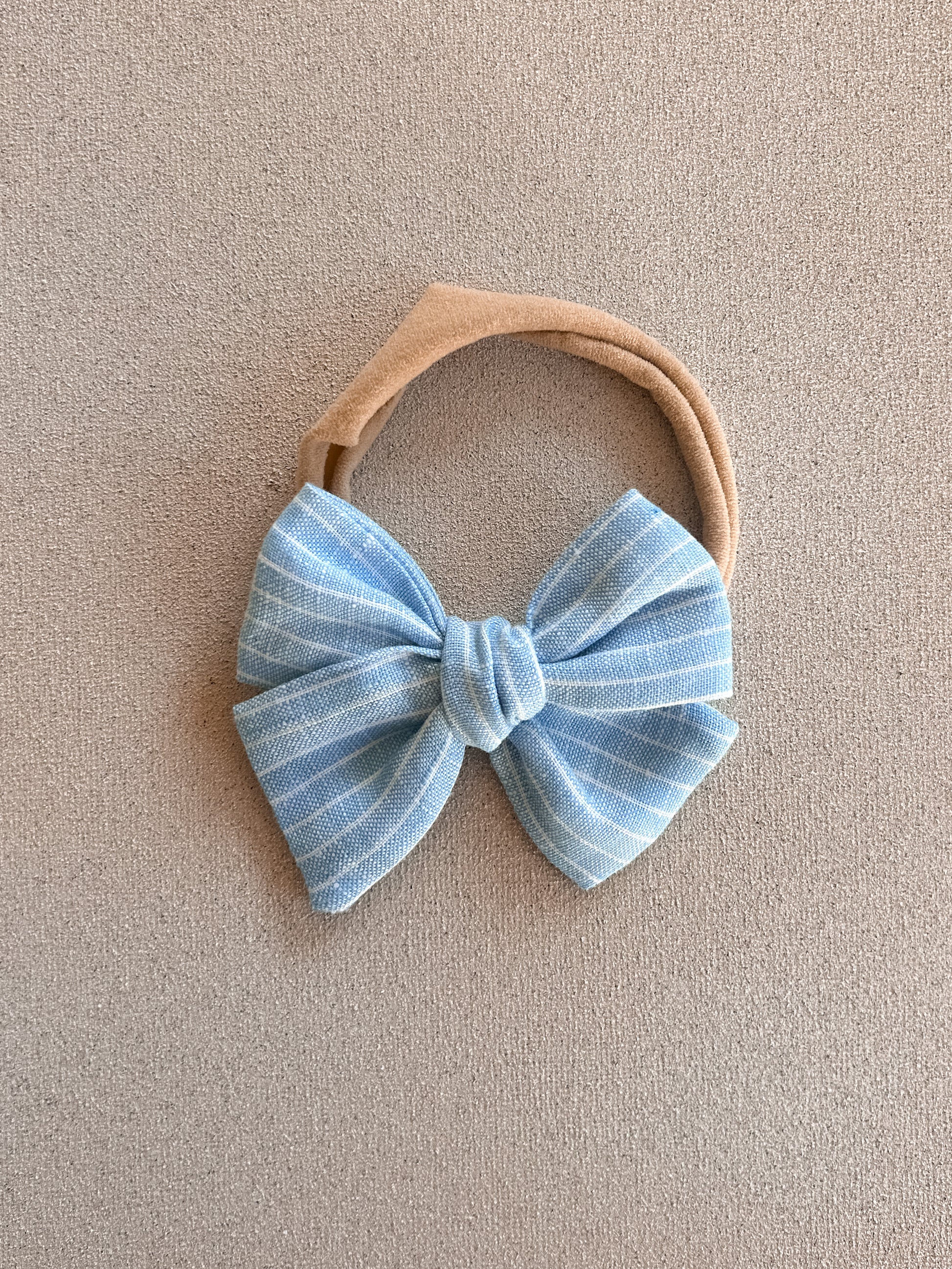 Petite Pinwheel Bow Band || Mijas Stripe