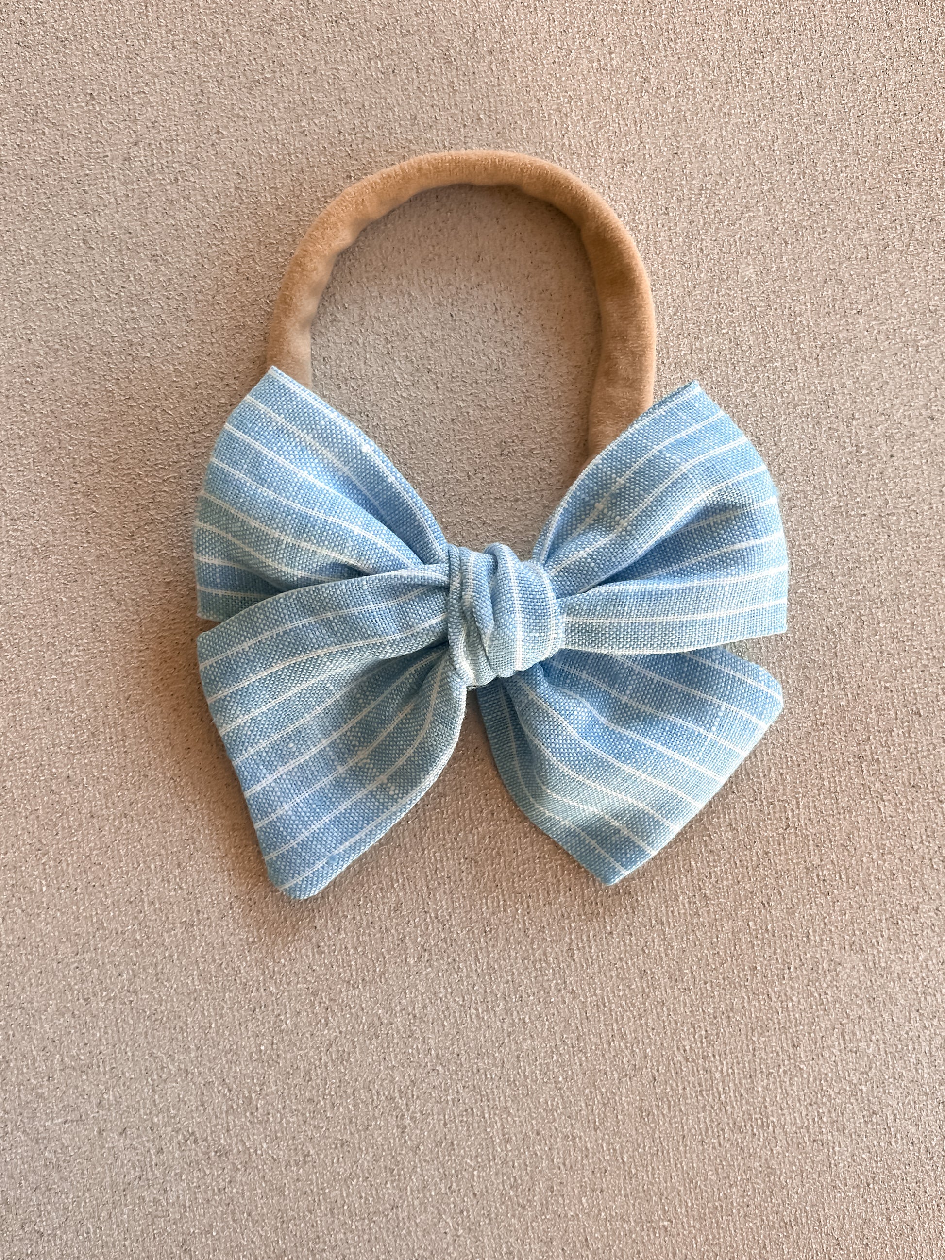 Pinwheel Bow Band || Mijas Stripe