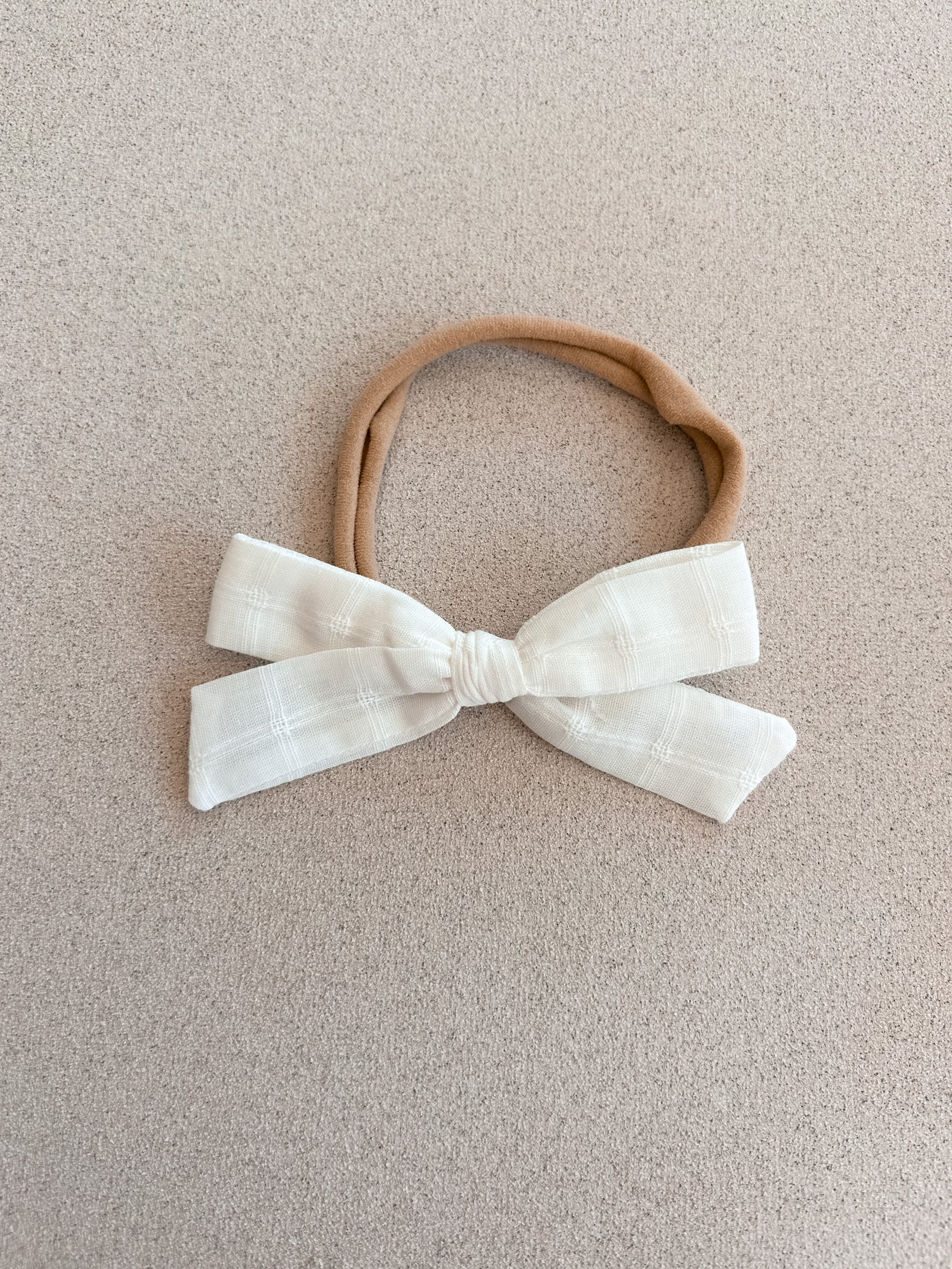 Petite Narrow Bow Band || White Grid