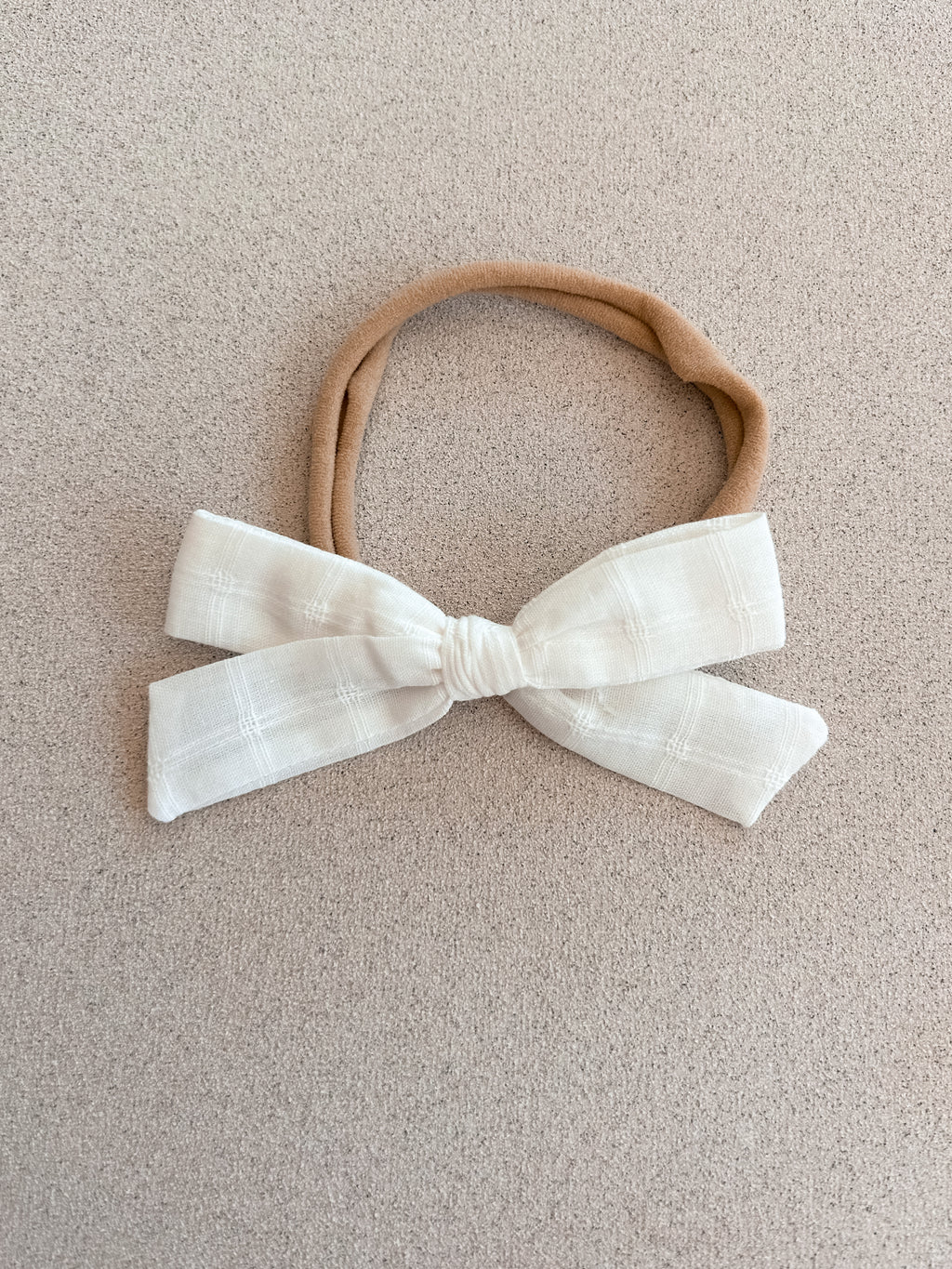 Petite Narrow Bow Band || White Grid