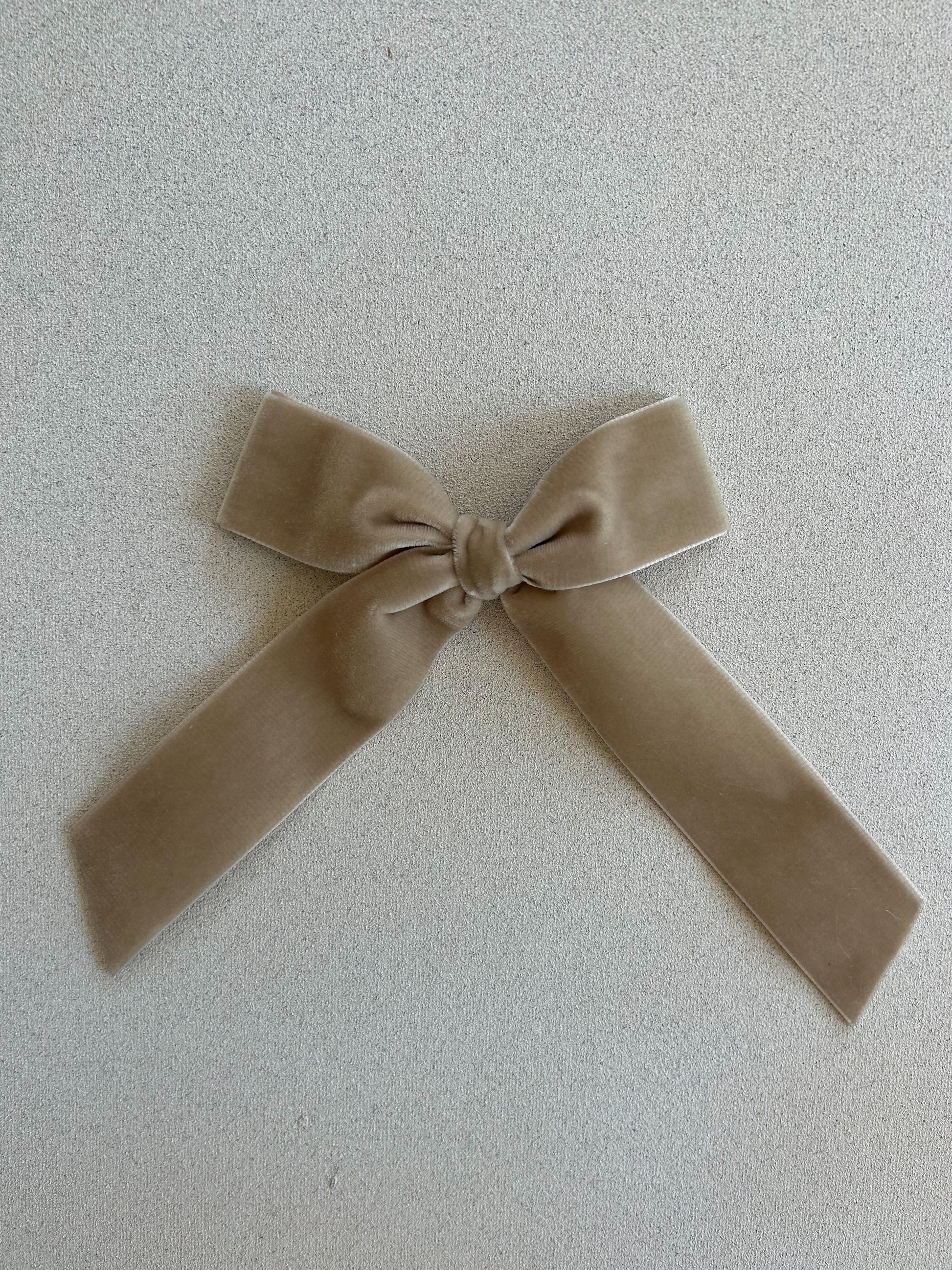 Oversized Ribbon Bow Clip || Velvet Sand