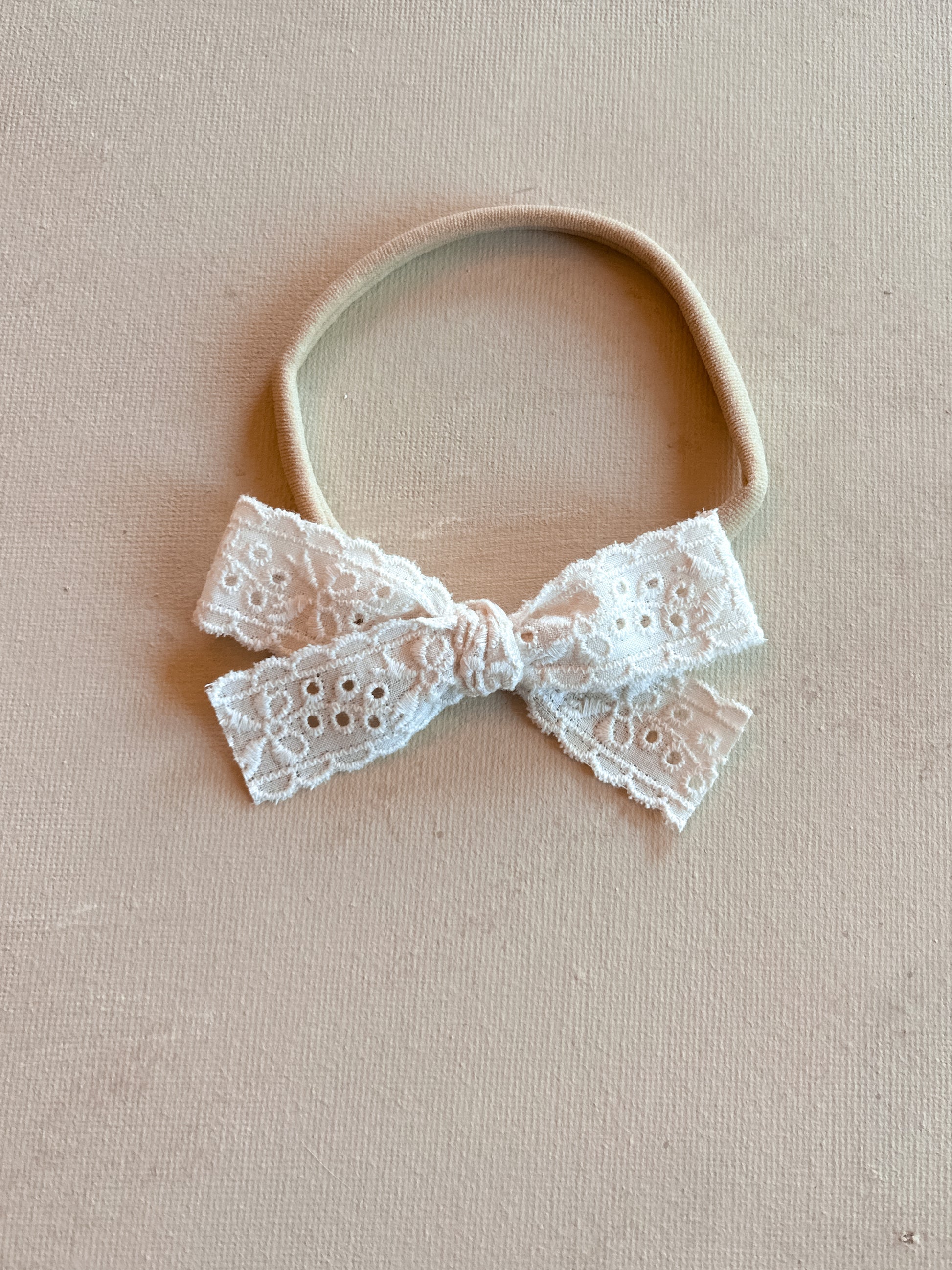 Petite Ribbon Bow Band || Ivory Eyelet