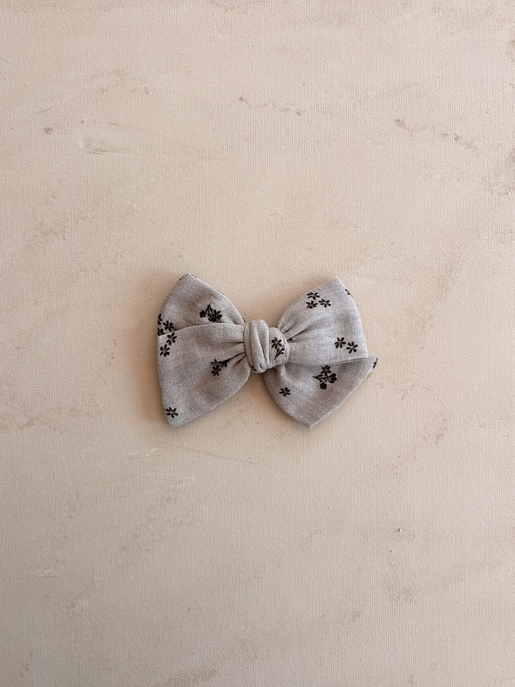 Classic Bow Clip || Grove