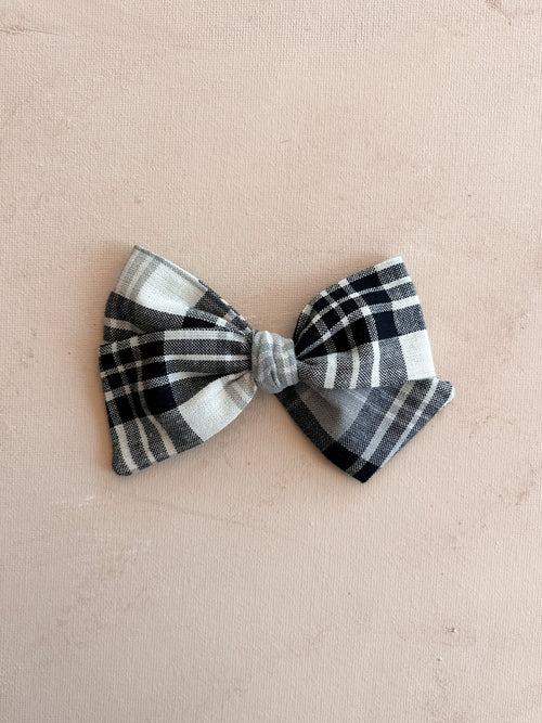 Classic Bow Clip || Galette