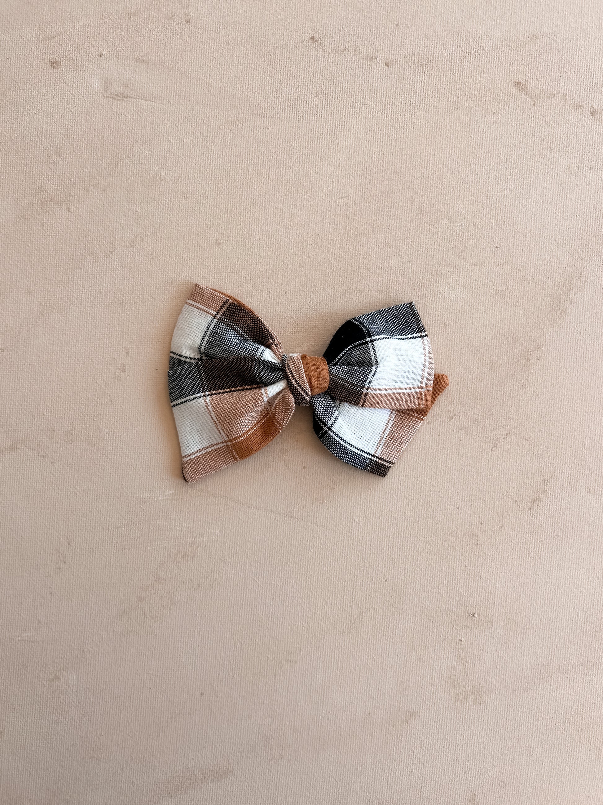 Classic Bow Clip || Makenna