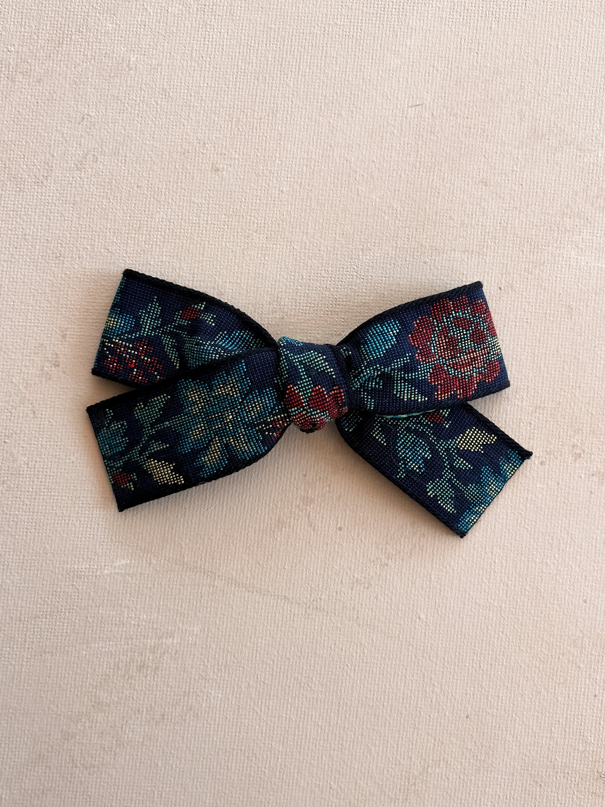 Classic Ribbon Bow Clip || Marjorie