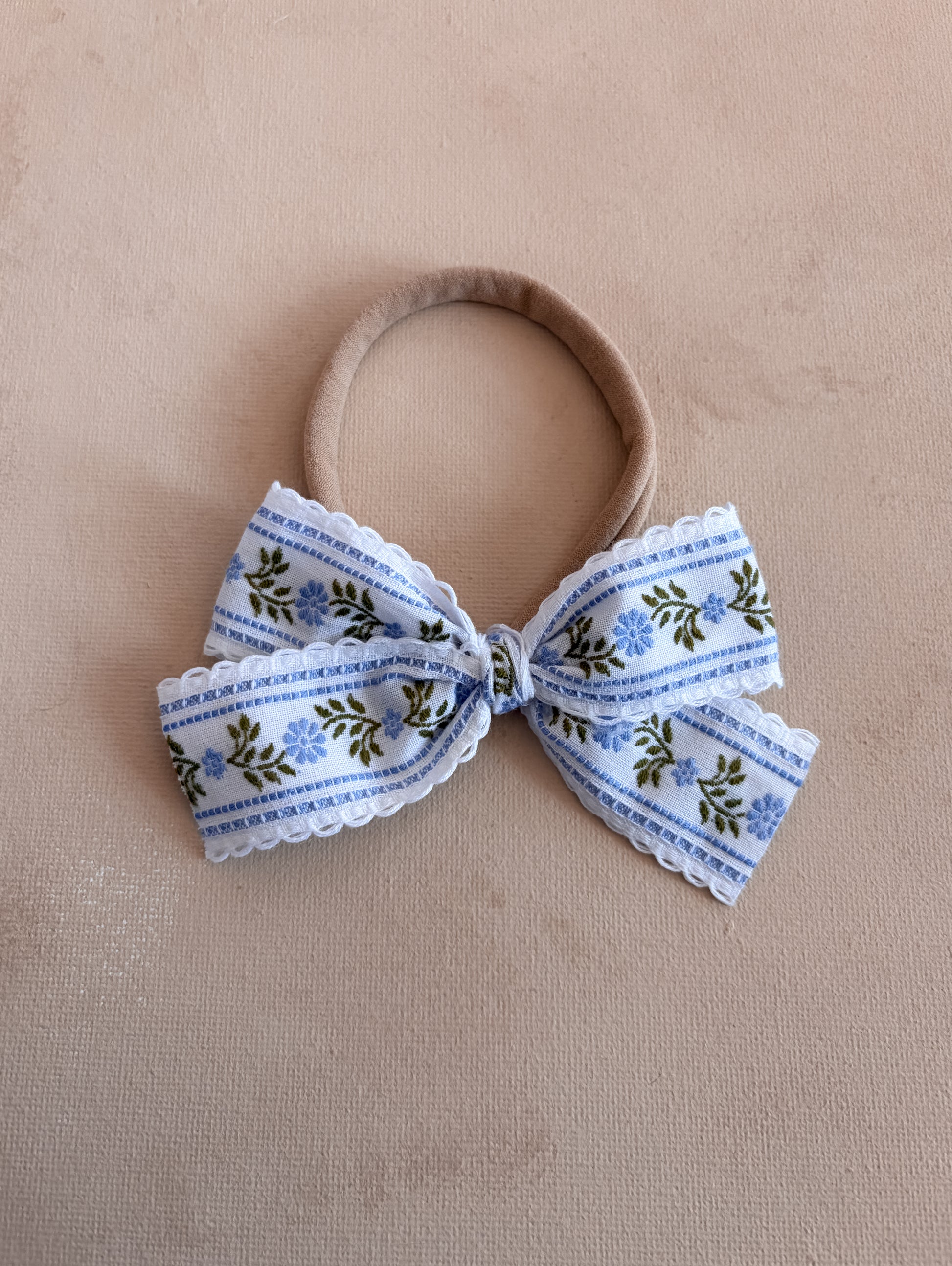 Ribbon Bow Band | Vera