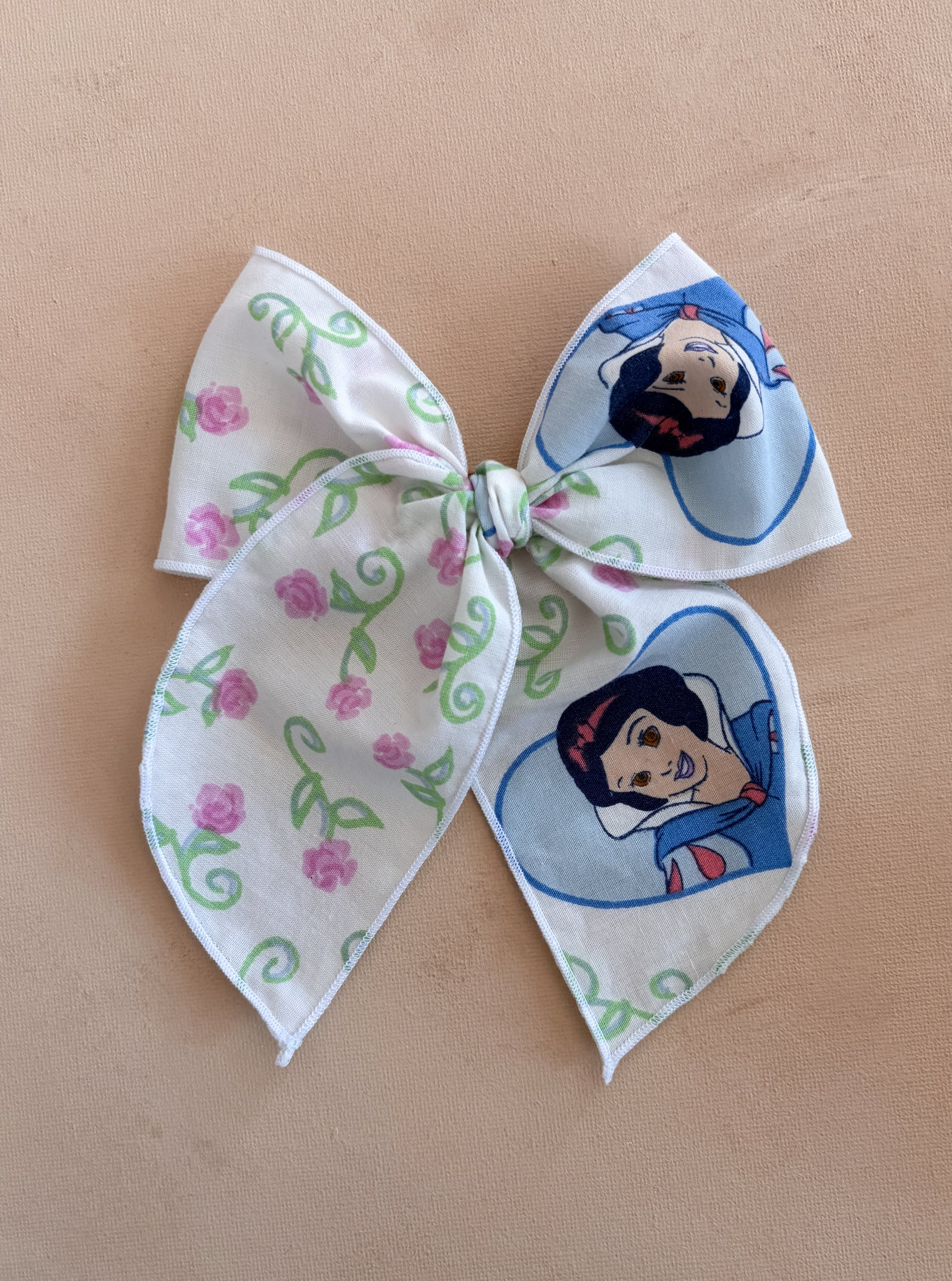 Vintage Princess Fable Bow Clip | Snow White
