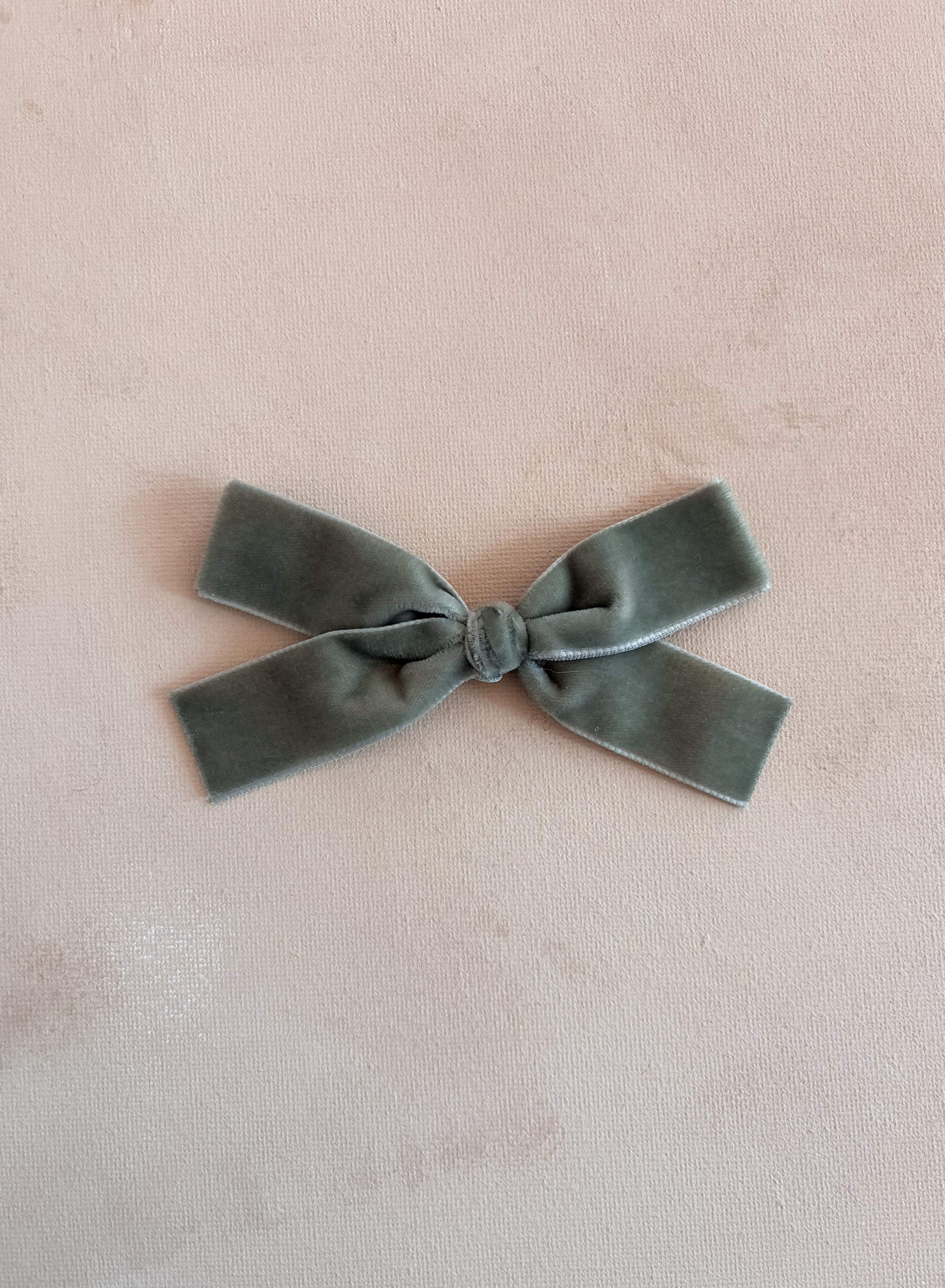 Classic Ribbon Bow Clip | Leona