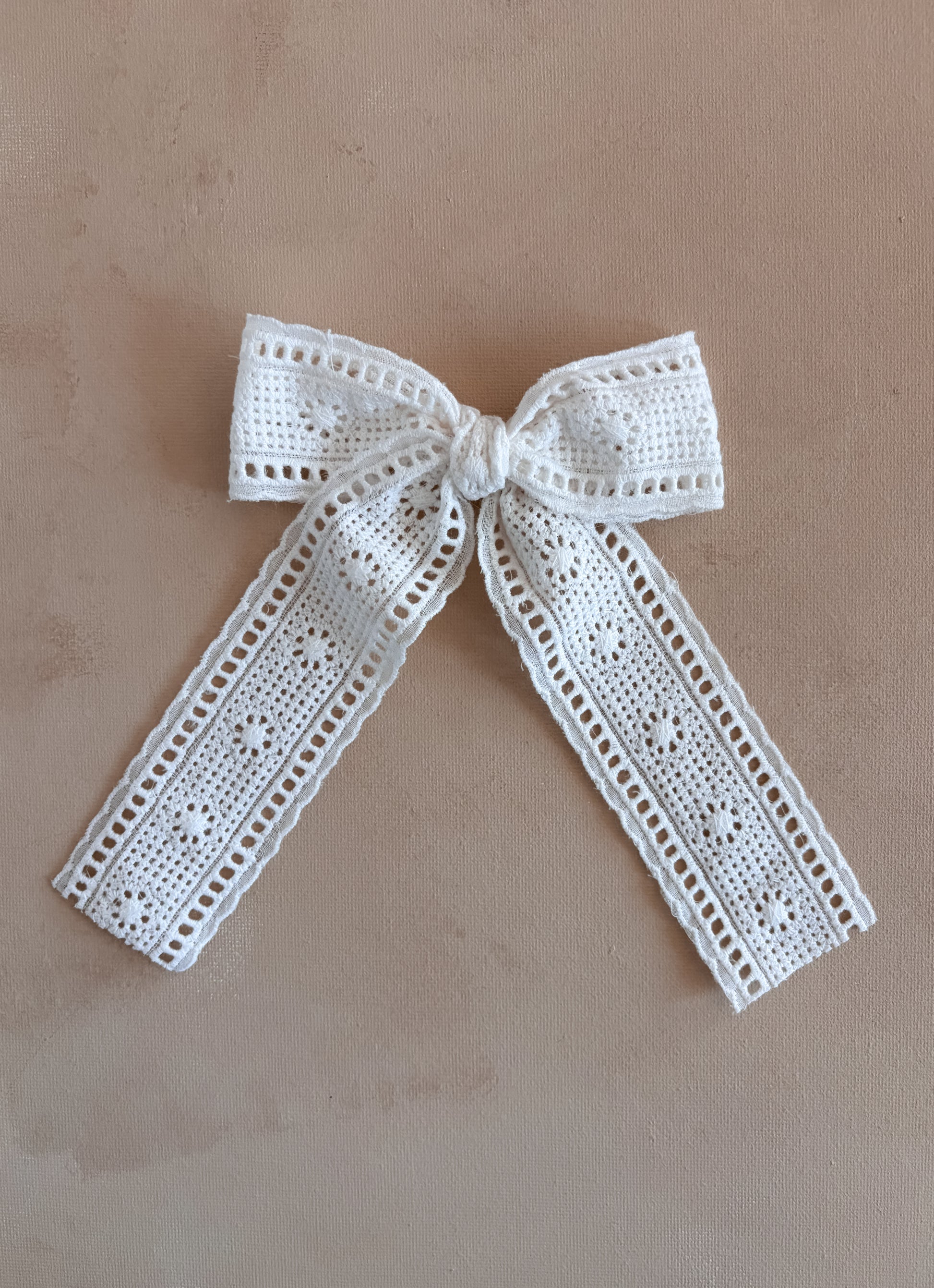 Oversized Ribbon Bow Clip | Phoebe