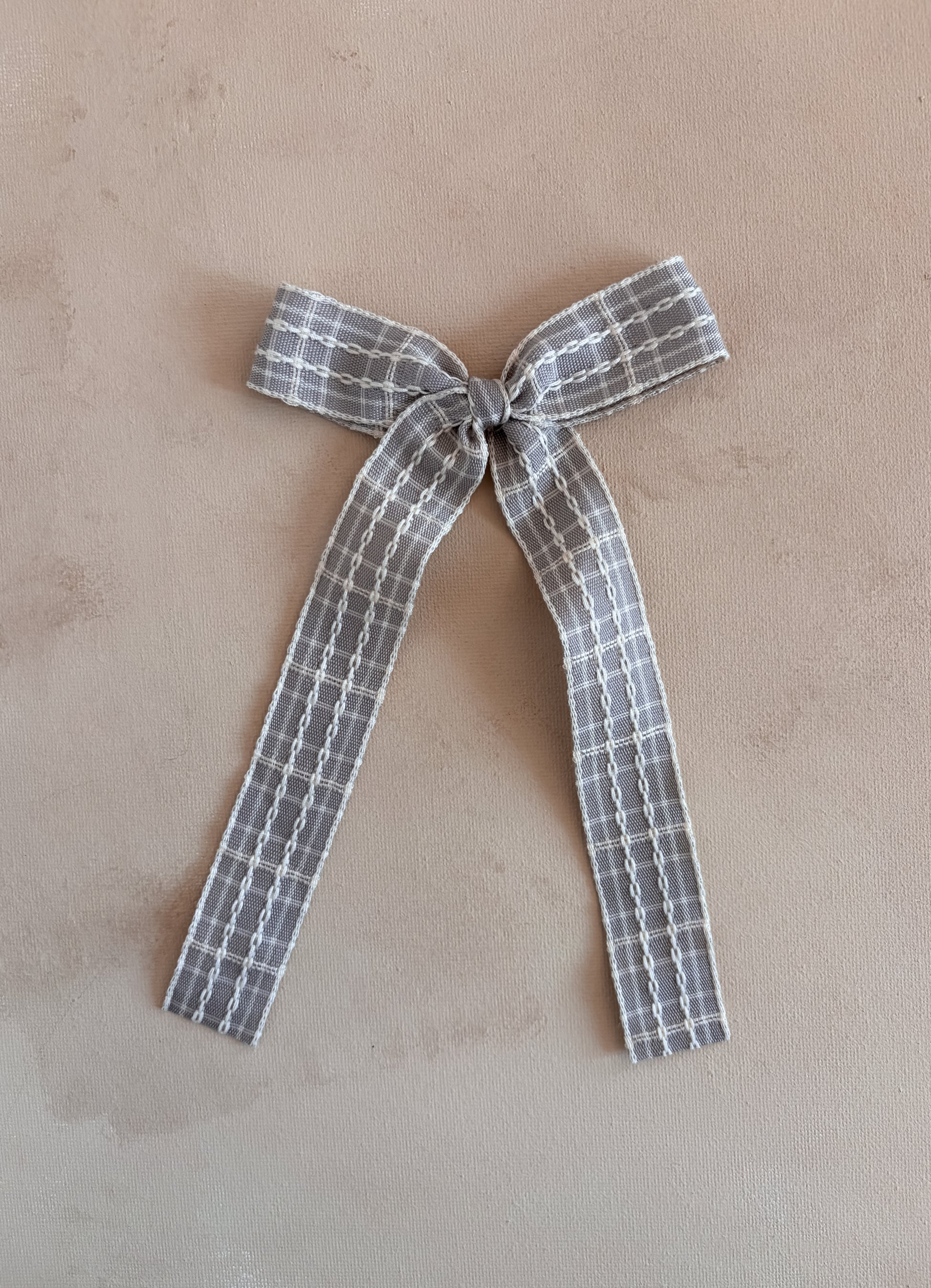 Oversized Ribbon Bow Clip | Georgia
