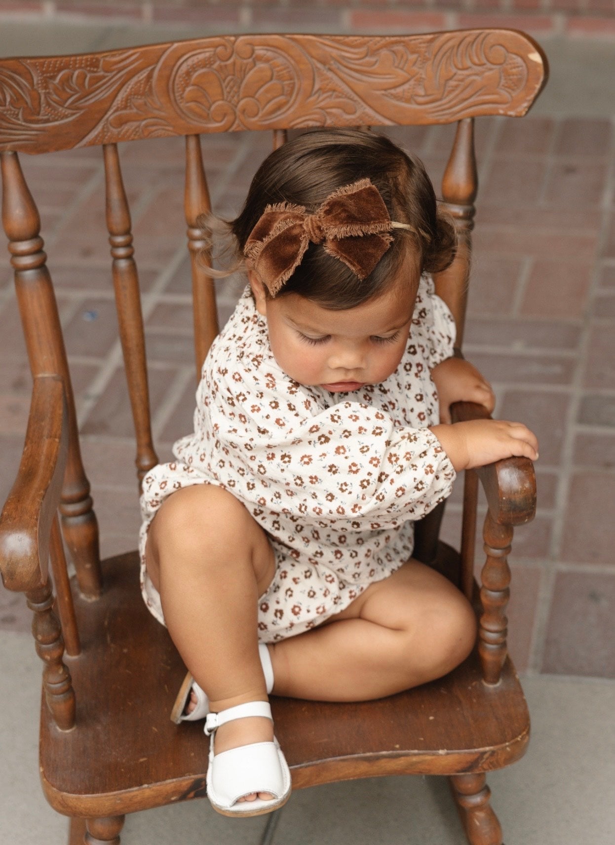 Classic Ribbon Bow Band || Clove